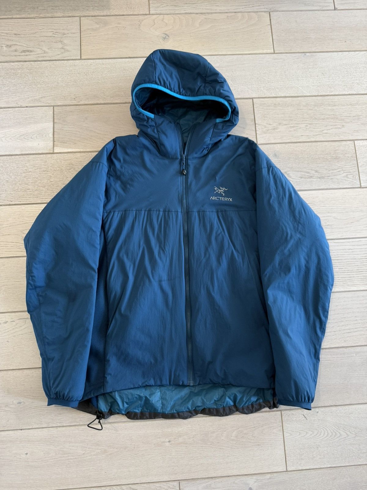 ジャケット・アウター ARC'TERYX Atom LT Hoody Glitch L Arc'teryx Atom LT Men's Hoodie - Glitch – Outsiders Store UK