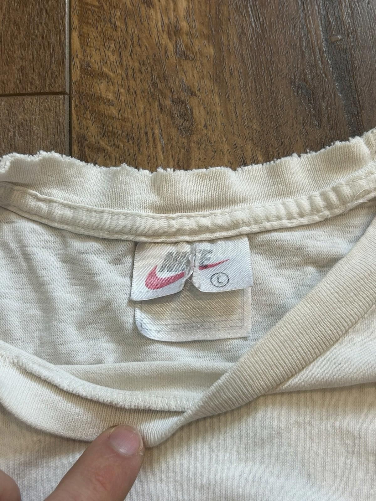 Nike Vintage 90s Nike Just Do It Boxy T Shirt White Boxy 21x24 Size US L / EU 52-54 / 3 - 3 Thumbnail