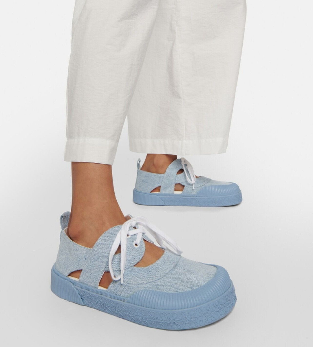 Loewe Loewe Cut-Out Platform Denim Sneakers size 39 Size US 9 / IT 39 - 2 Thumbnail