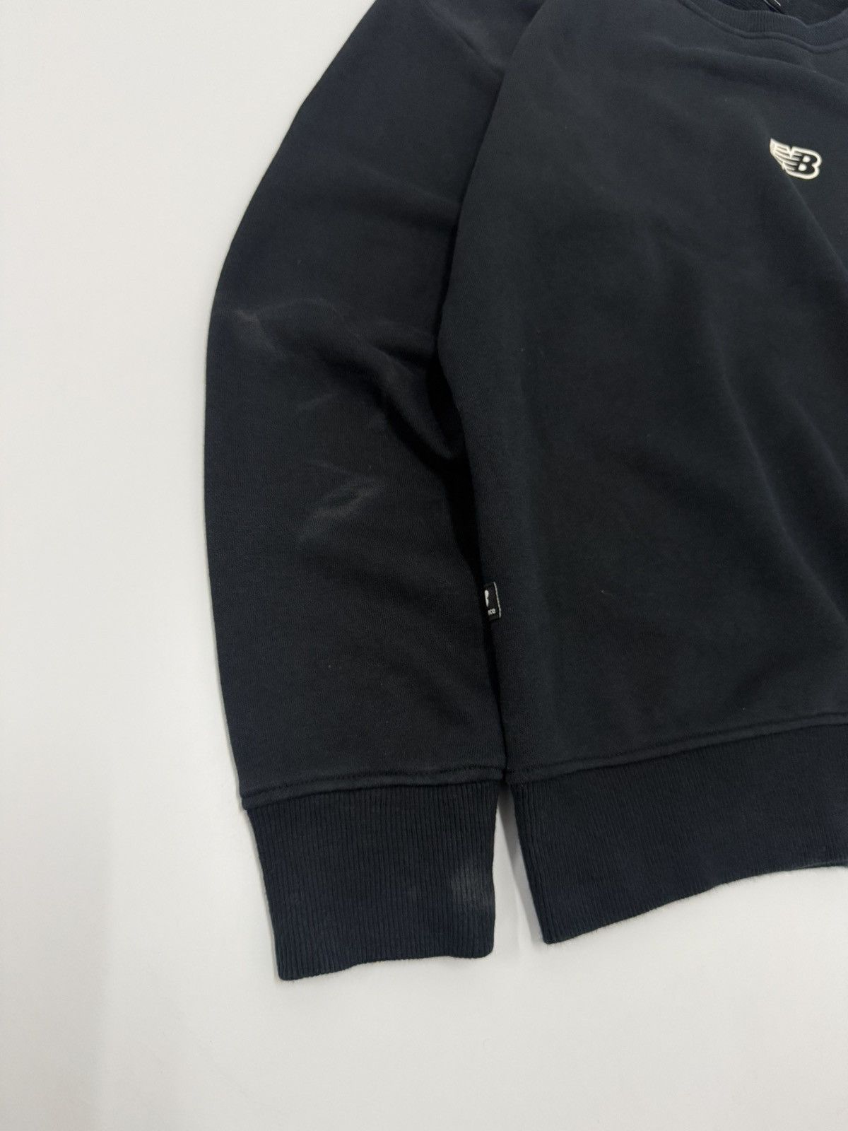 New Balance 🔥 Y2K New Balance Centre iConic Logo Boxy Sweatshirt - S Size US S / EU 44-46 / 1 - 4 Thumbnail