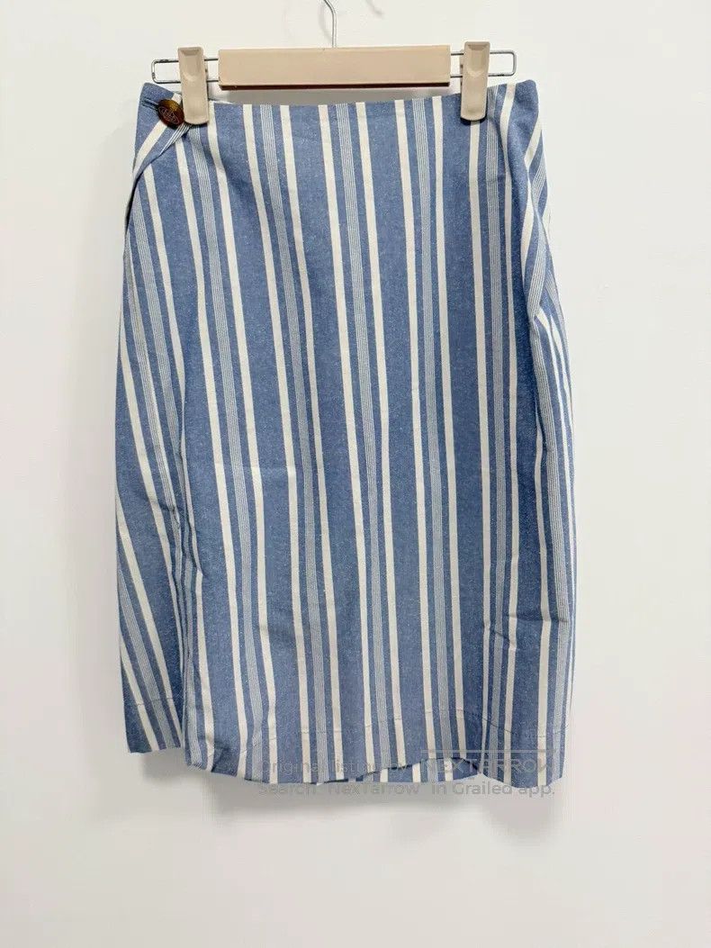 Vivienne Westwood Vivienne Westwood size 1 Blue and white striped half-length Size 42" / US 20 - 2 Thumbnail