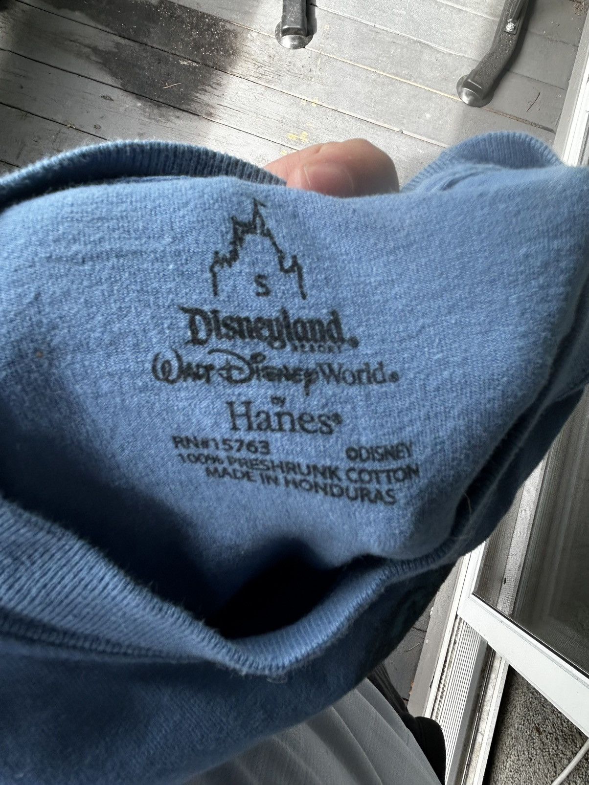 Disney × Vintage Vintage Pluto AOP Size US S / EU 44-46 / 1 - 5 Thumbnail