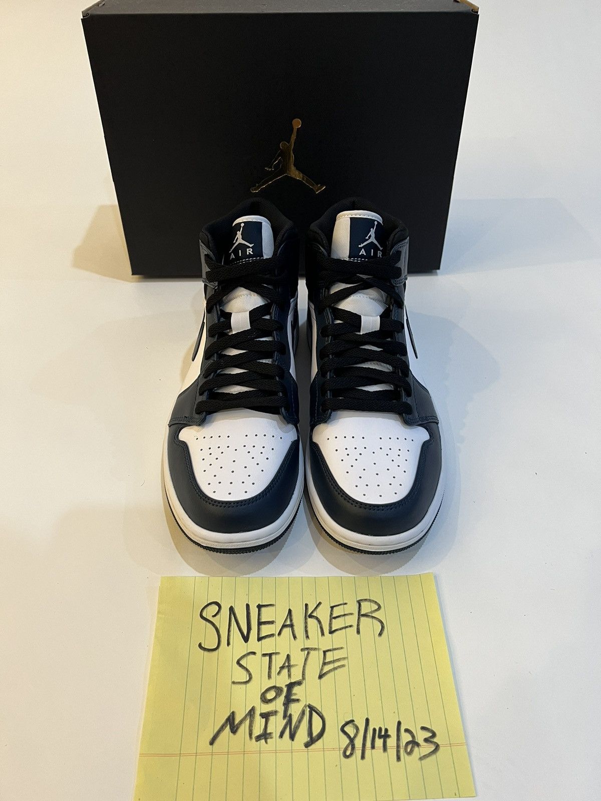 Jordan Brand × Nike BRAND NEW AIR JORDAN 1 MID “ARMORY NAVY” SIZE 8.5 SHIPS FAST Size US 8.5 / EU 41-42 - 5 Thumbnail
