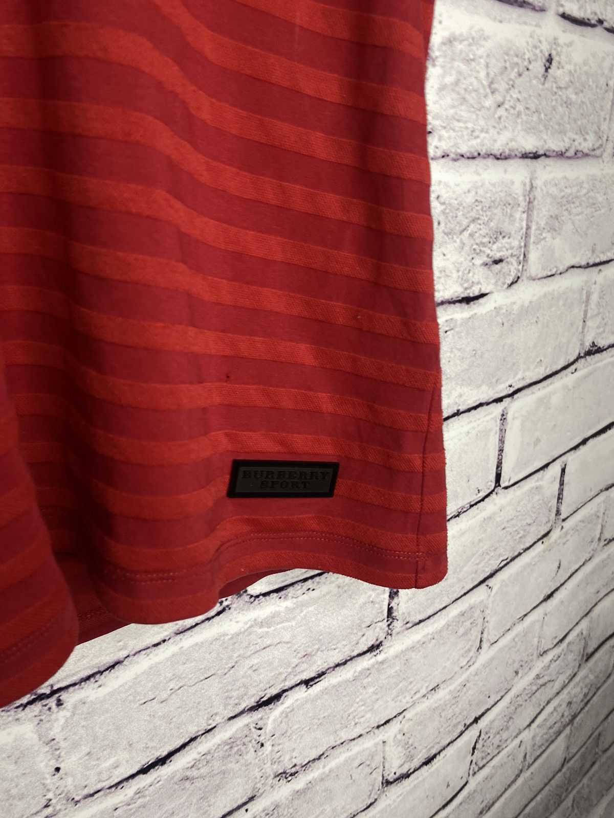 Burberry Men's vintage red luxury polo Burberry sportswear T-shirt Size US M / EU 48-50 / 2 - 2 Thumbnail