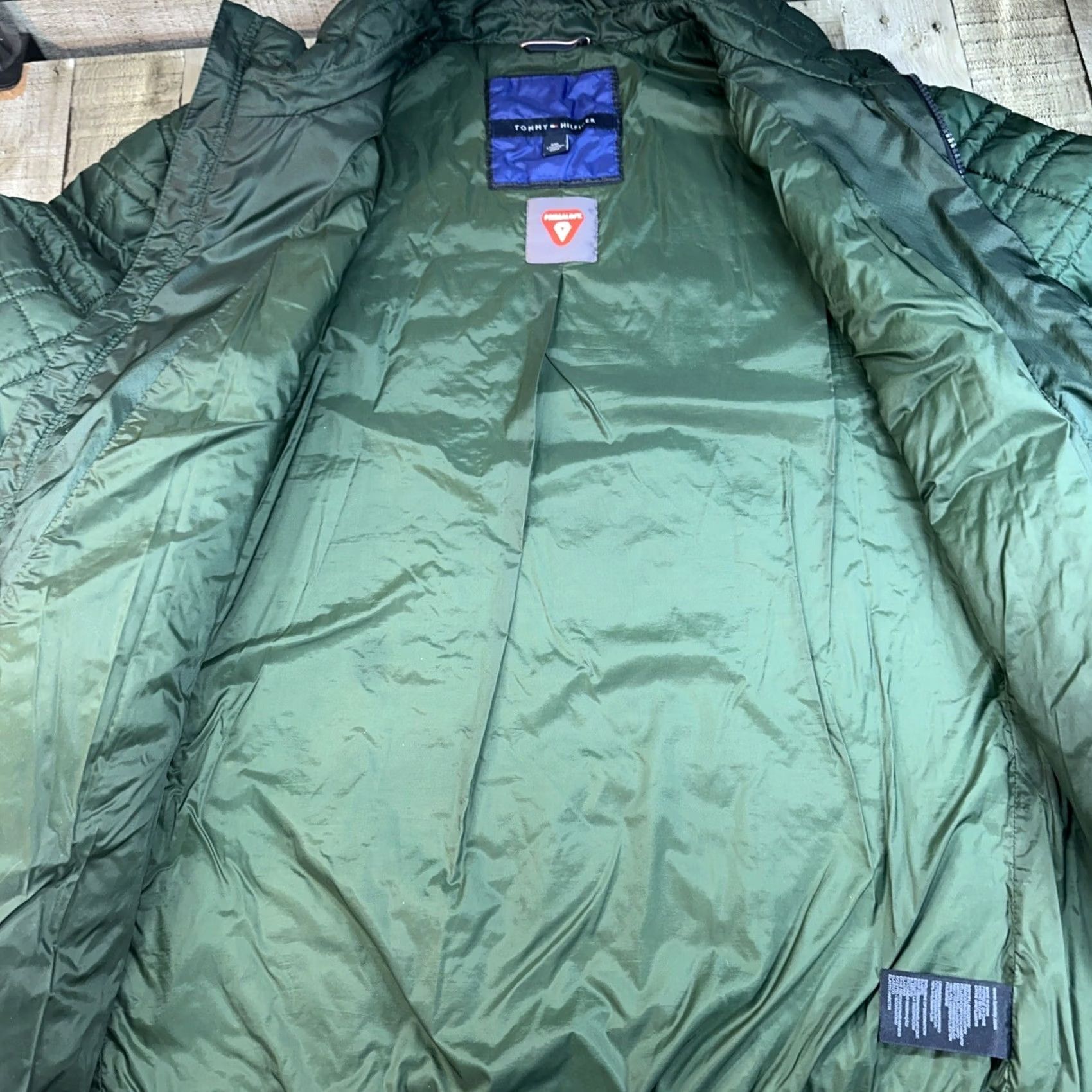 Tommy Hilfiger VINTAGE Men’s Tommy Hilfiger Green Puffer Primaloft 2XL/TTG Jacket Mens Regular Size 2XL Green Puffer Jacket Primaloft Tommy Hilfiger Jacket Size US XXL / EU 58 / 5 - 4 Thumbnail