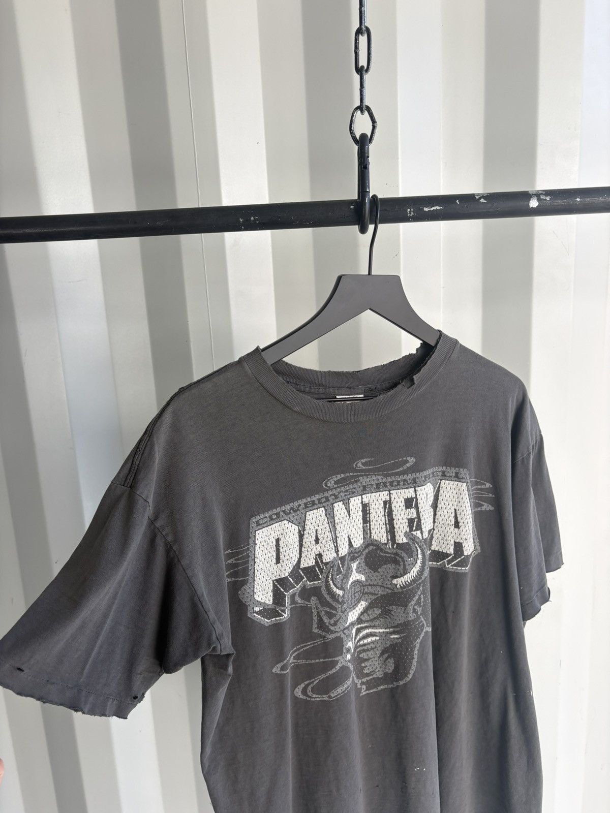 Band Tees Thrashed Pantera Trendkill 97 Faded Distressed Shirt GRUNGE Size US XL / EU 56 / 4 - 5 Thumbnail