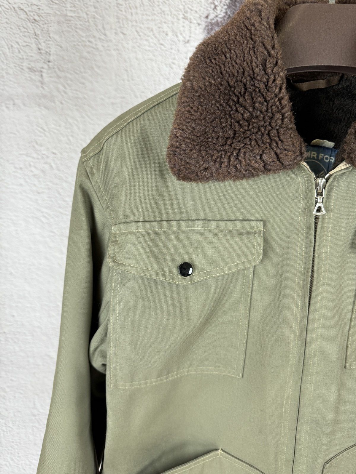 Vintage U.S. Air Force vintage 70s 80s military rare padded jacket Size US L / EU 52-54 / 3 - 9 Thumbnail