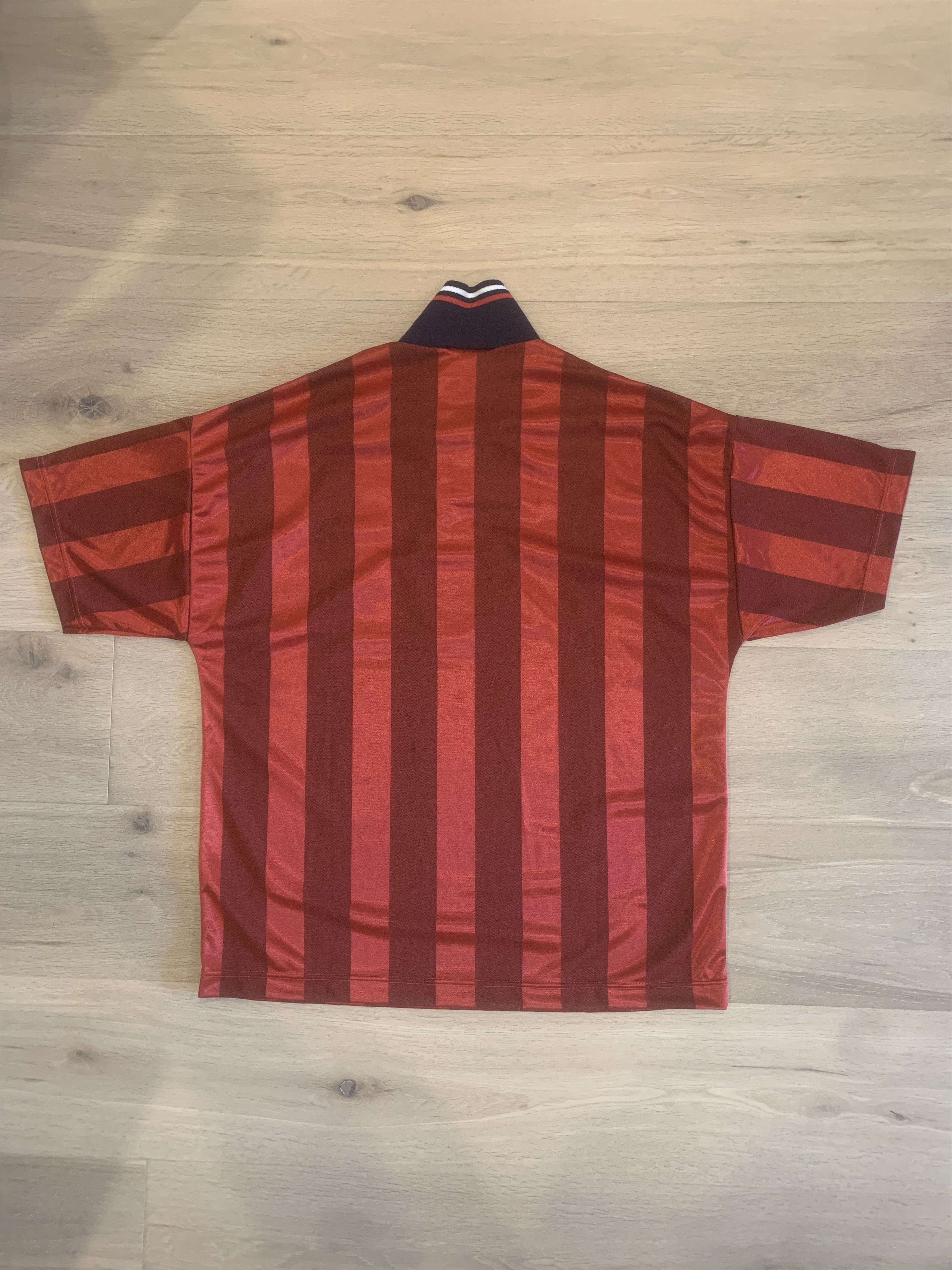 Umbro Vintage England 1998 Away Kit Football Soccer Jersey Size Size US L / EU 52-54 / 3 - 2 Thumbnail