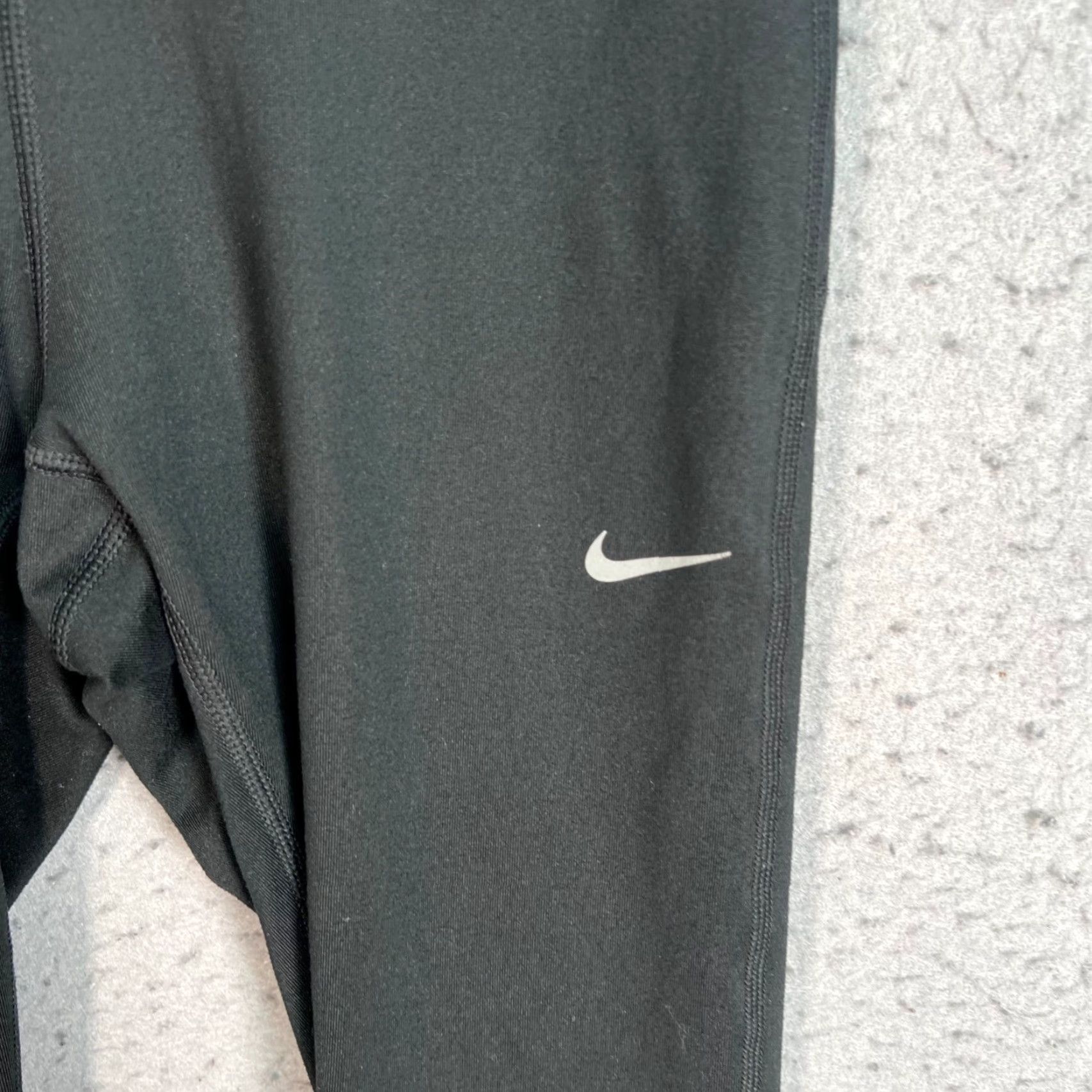 Nike Nike Dri-Fit Black Running 3/4 Length Leggings Womens Small Workout Pants Size 28" / US 6 / IT 42 - 5 Thumbnail