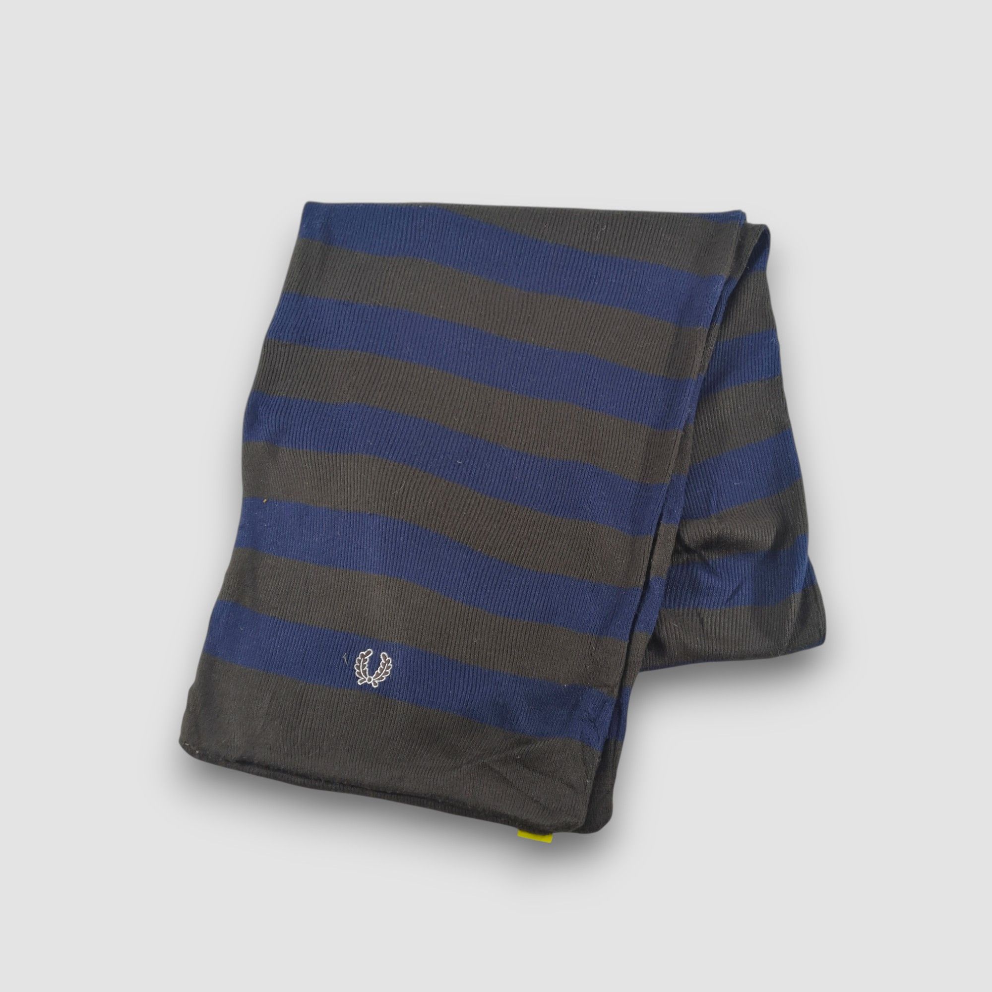 Fred Perry Vintage Fred Perry Scarf Muffler Wool Scarves Size ONE SIZE - 3 Thumbnail