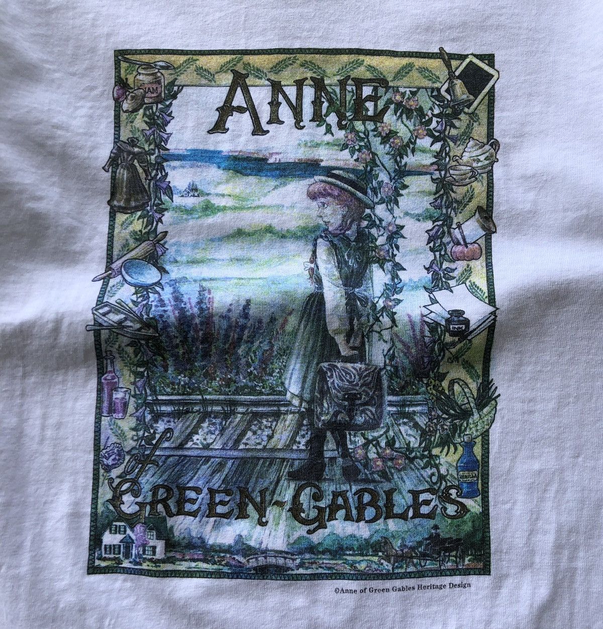 Vintage Vintage ANNE of GREEN GABLES Novel T-Shirt Size US S / EU 44-46 / 1 - 3 Thumbnail