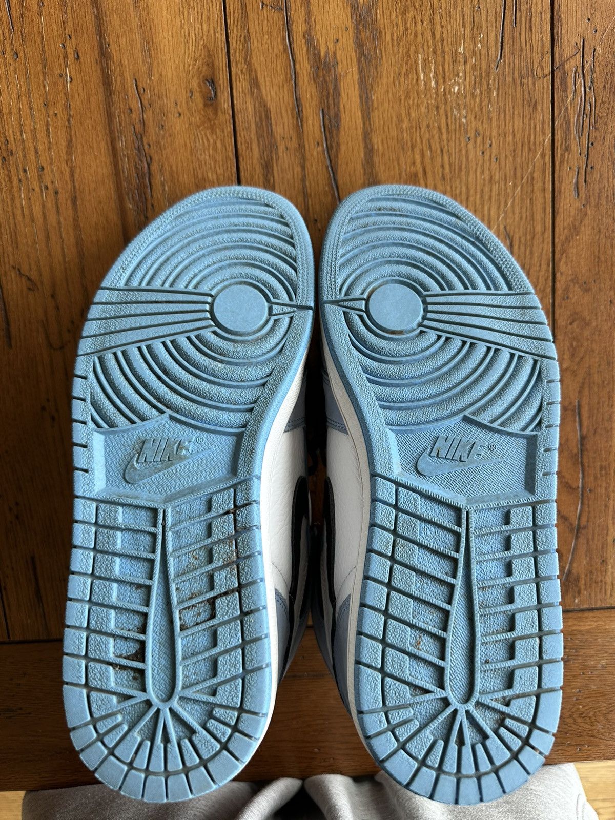 Jordan Brand Jordan 1 UNC Highs Size US 10.5 / EU 43-44 - 5 Thumbnail