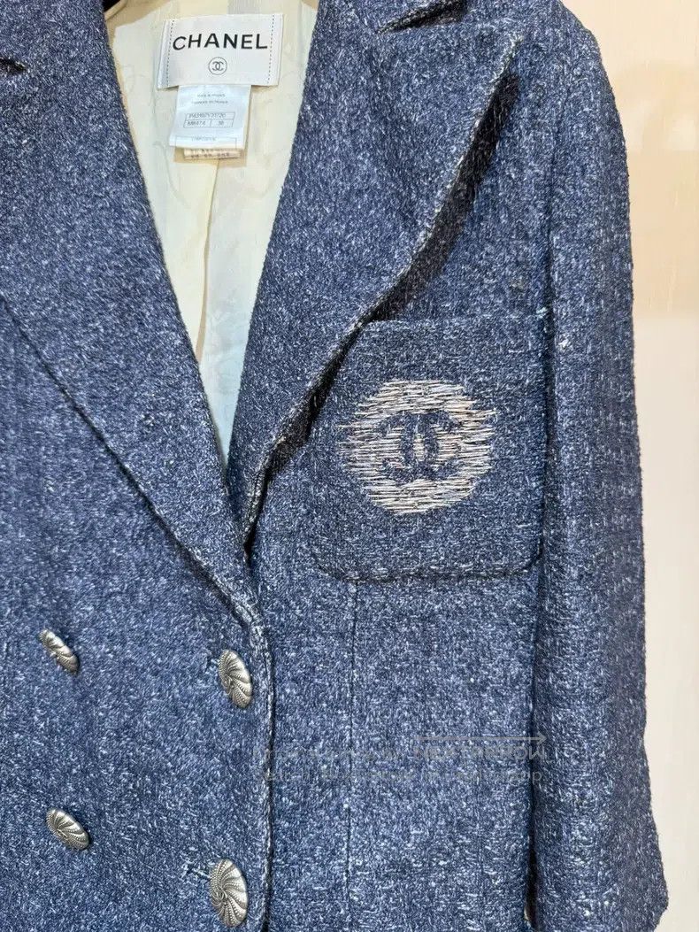 Chanel Chanel 12p badge embroidered suit jacket Size XS / US 0-2 / IT 36-38 - 3 Thumbnail