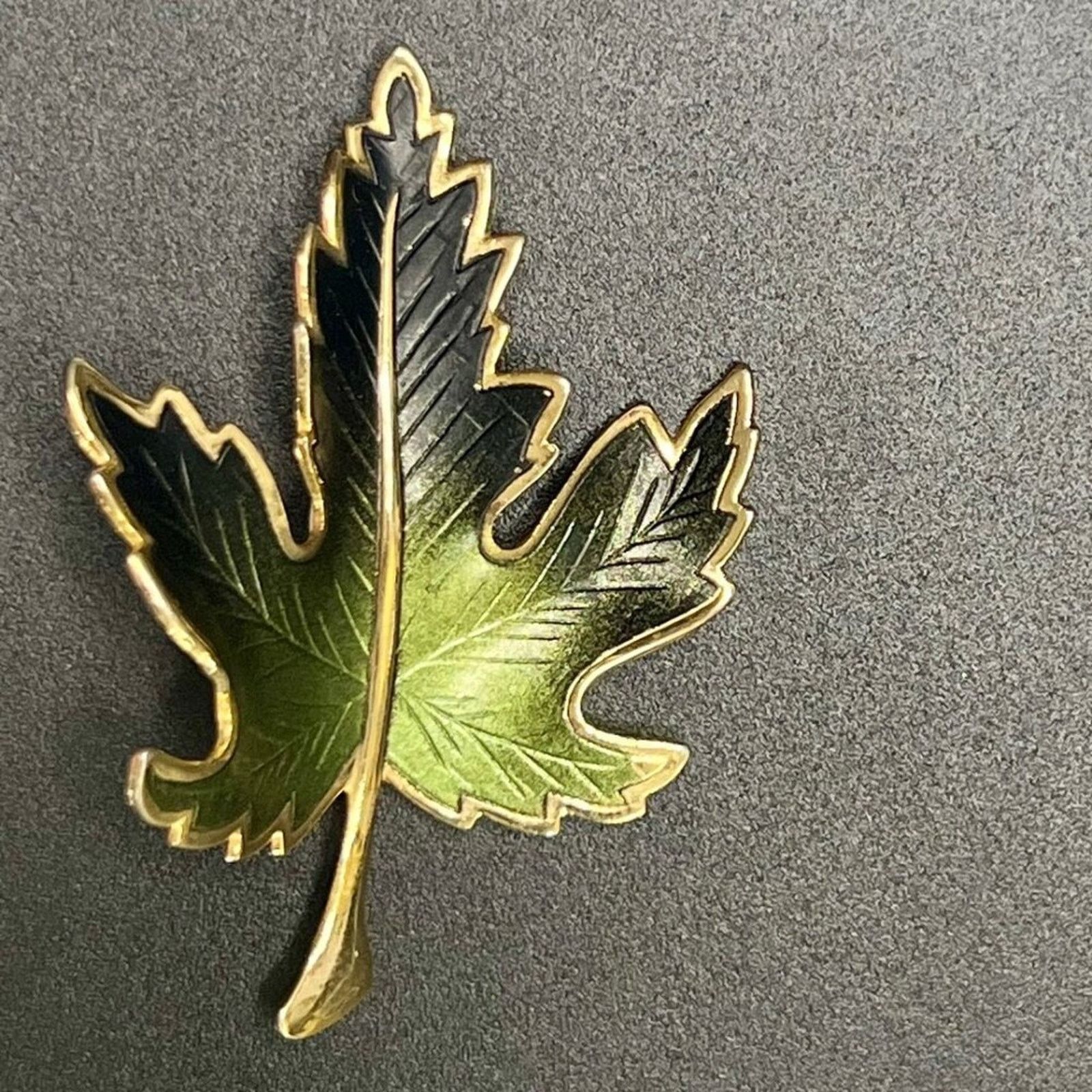 & Other Stories SET Three Oak Leaves - Gold, Silver, Green Brooch Pins Size ONE SIZE - 3 Thumbnail