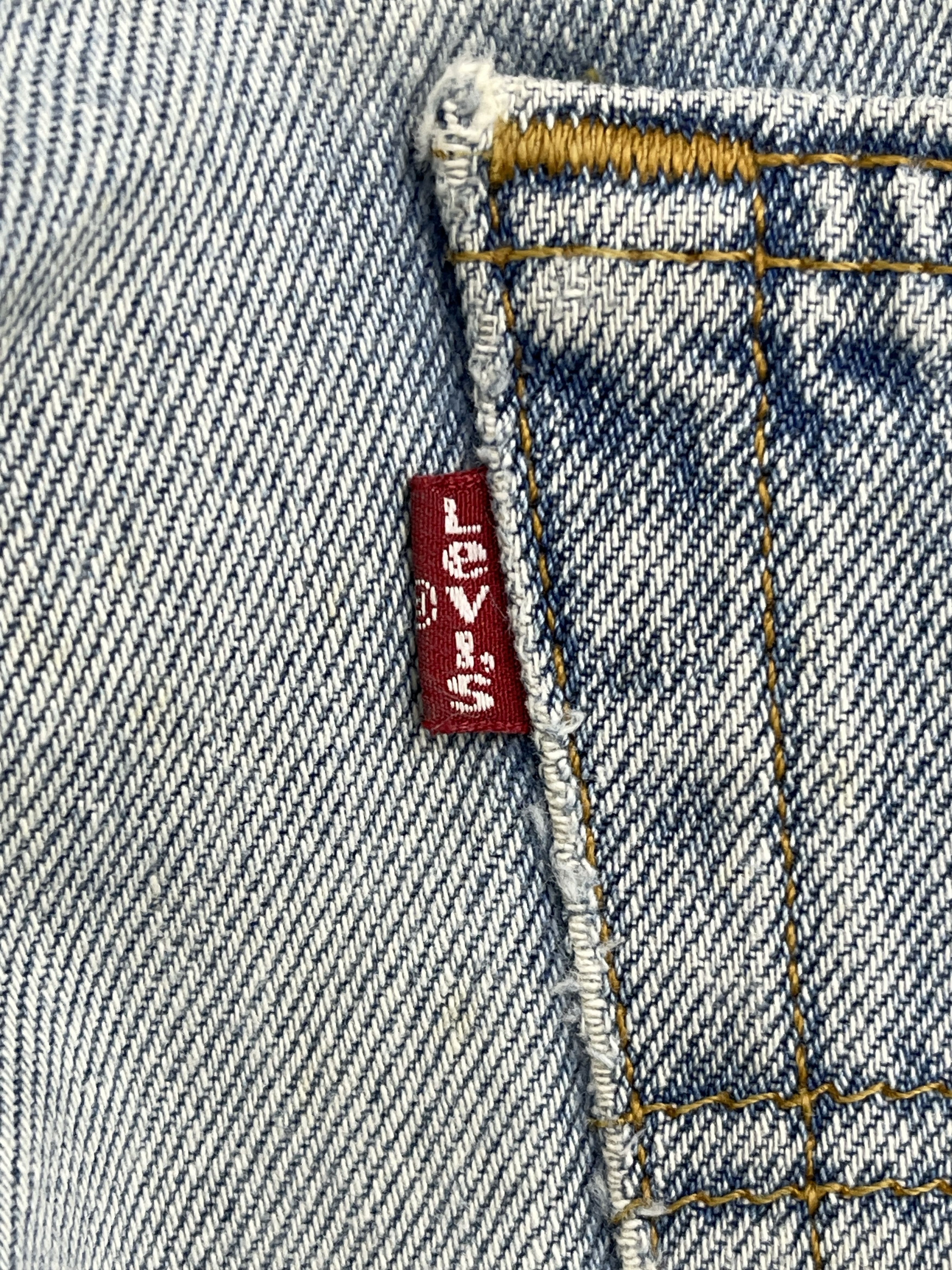 Levi's × Vintage Vintage 90s Levis 501 Light Washed Distressed Jeans Size US 33 - 6 Thumbnail