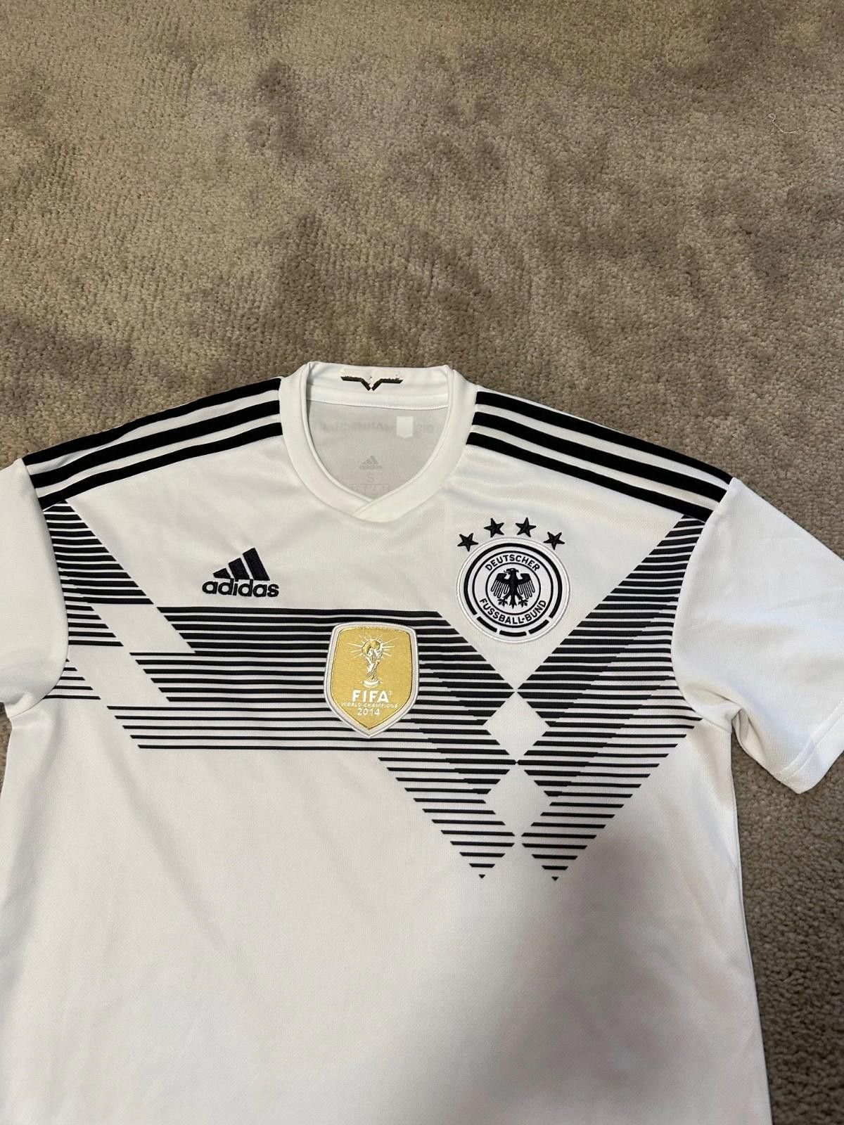 Adidas GERMANY 2018 2019 HOME SHIRT FOOTBALL SOCCER JERSEY ADIDAS Size US S / EU 44-46 / 1 - 3 Thumbnail
