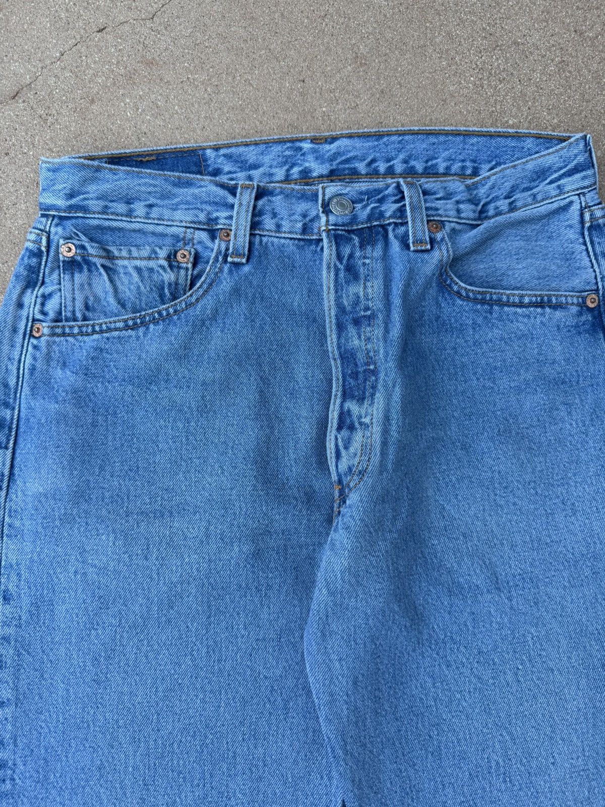 Levi's Vintage 90s Levi’s 501xx Buttonfly Straight Leg Jeans 31x31 Size US 31 - 4 Thumbnail