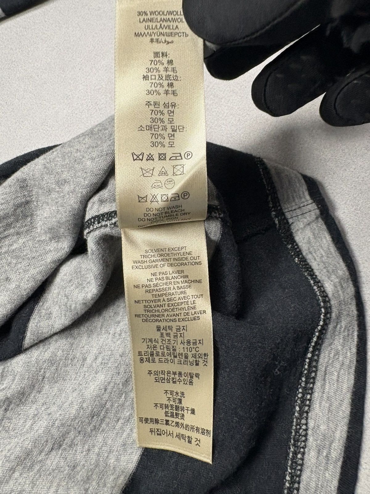 Burberry Burberry Brit Striped V Neck Wool Long Sleeve Top Vintage S Size S / US 4 / IT 40 - 12 Thumbnail