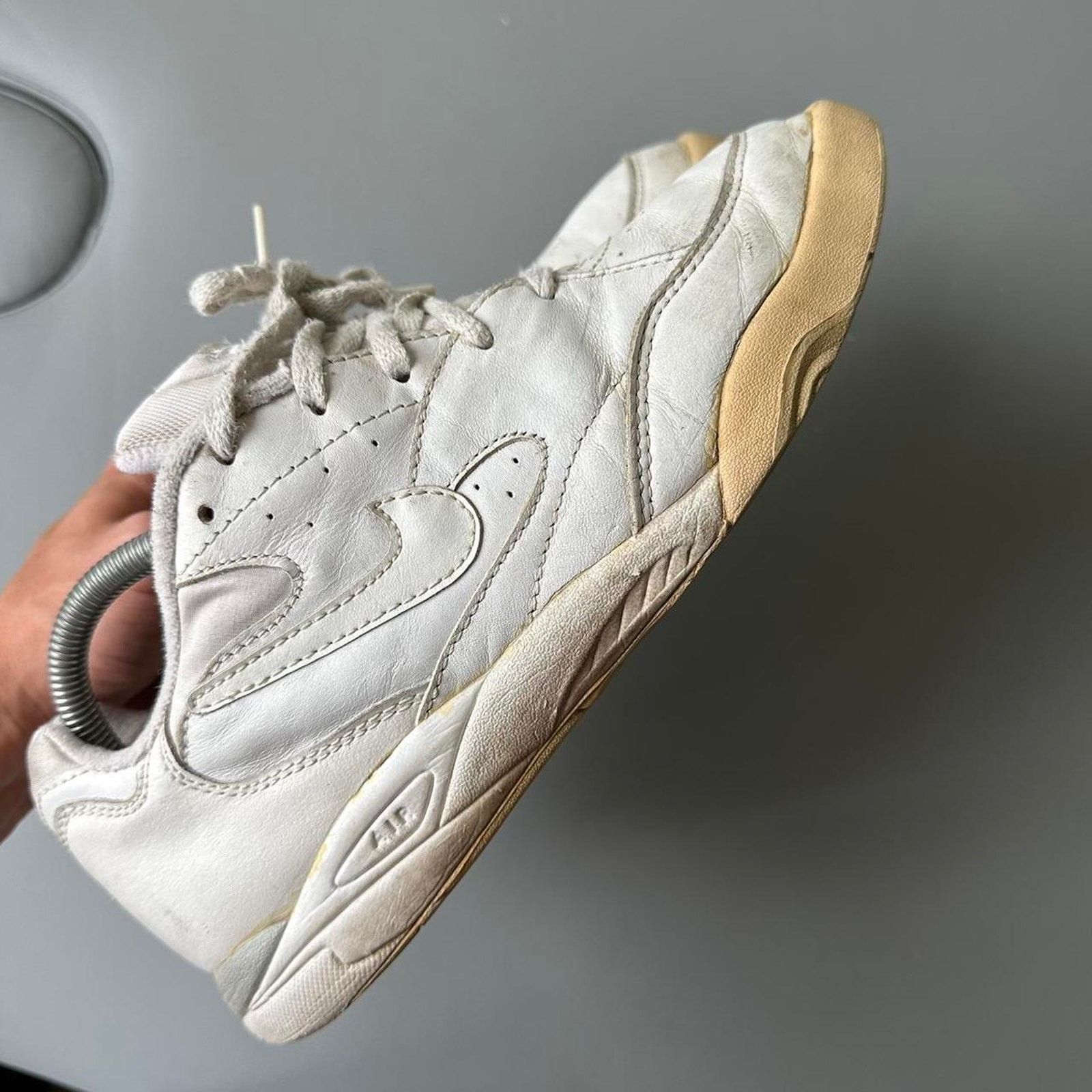 Nike Vintage 90s Nike Air White Grey Chunky Tennis Training Shoes Size US 9.5 / IT 39.5 - 8 Thumbnail
