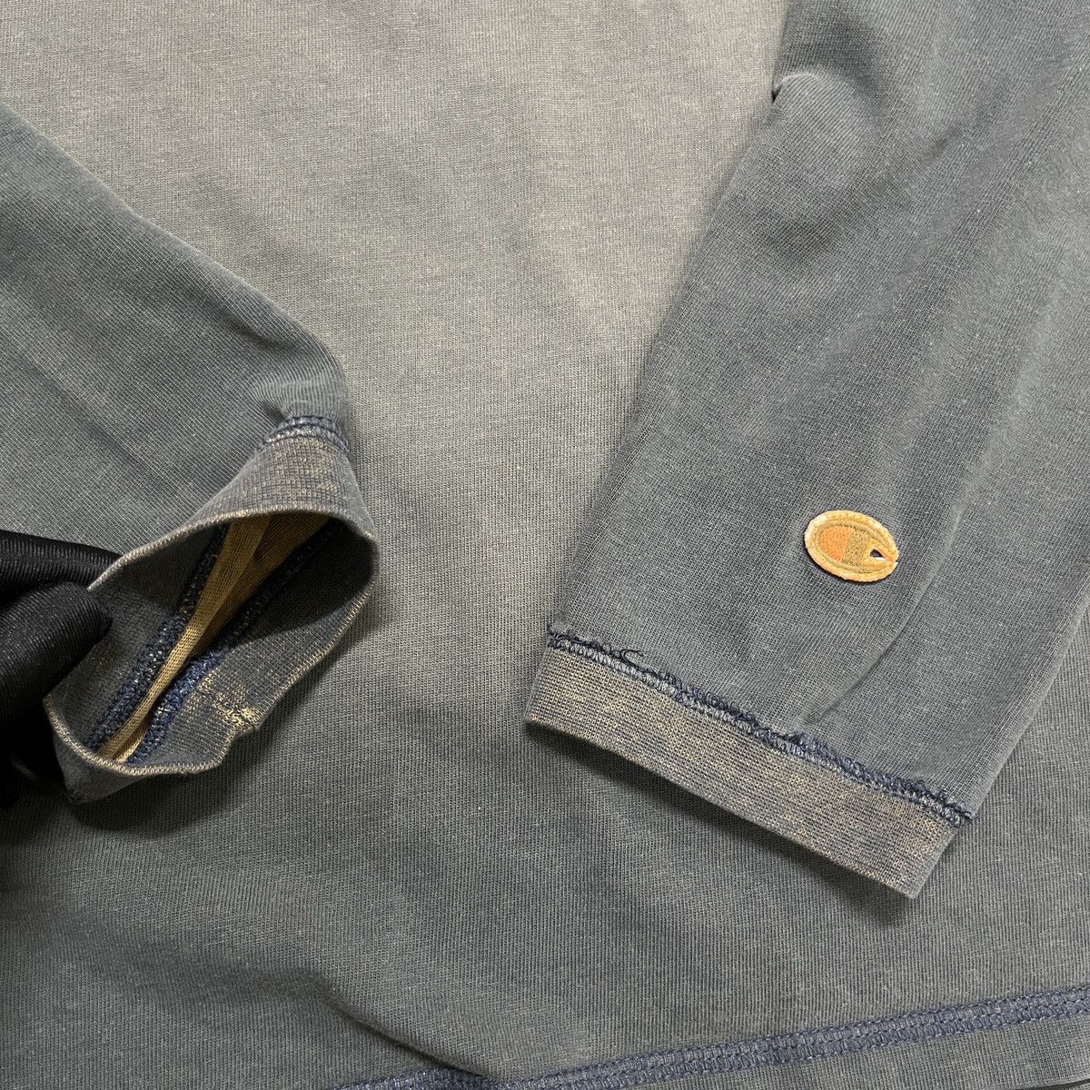 Champion × Vintage Vintage Sunfaded Champion 34 Longsleeve T Shirt Size US M / EU 48-50 / 2 - 3 Thumbnail
