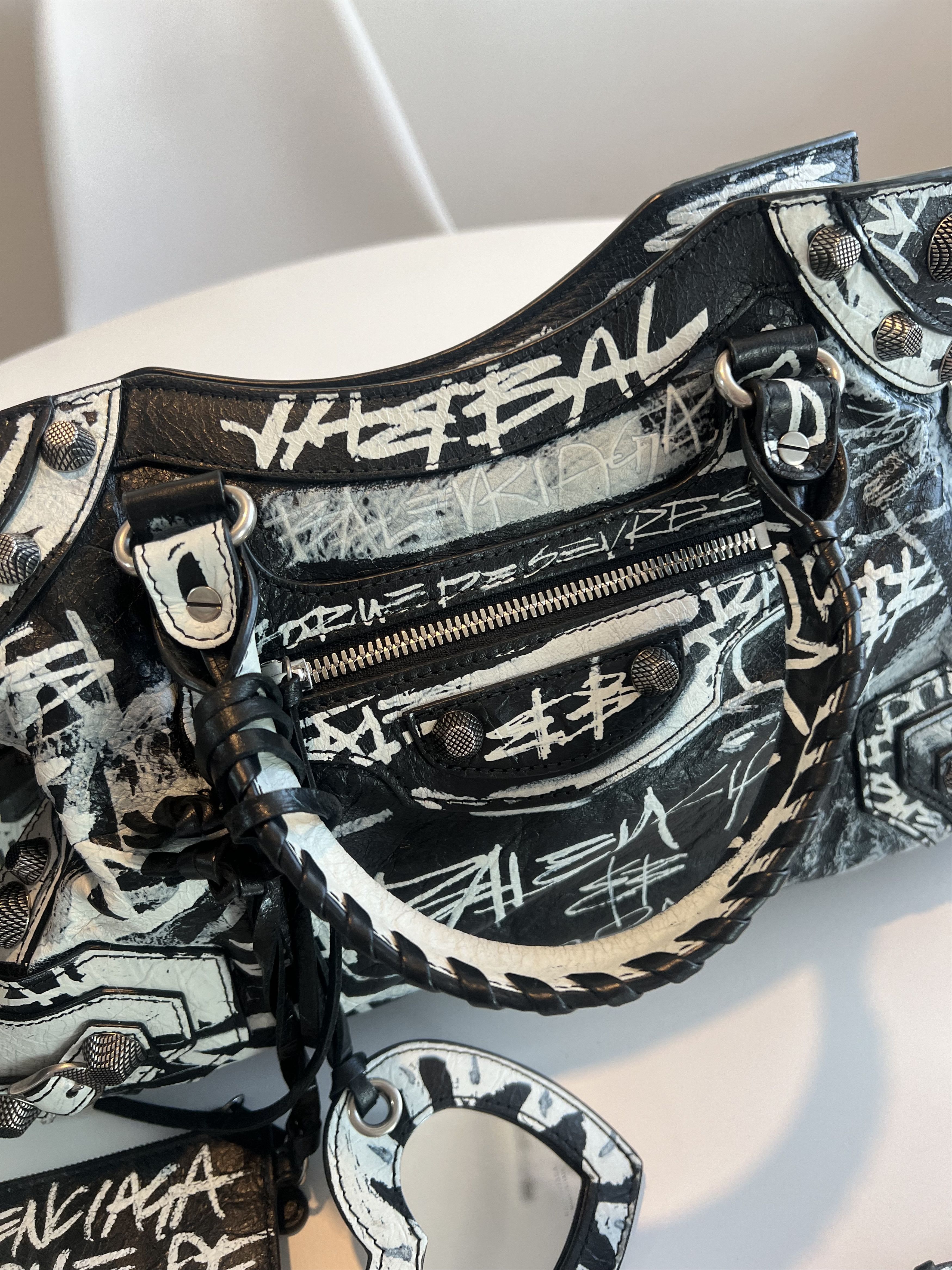 Balenciaga Neo Cagole City leather crossbody bag Size ONE SIZE - 2 Thumbnail