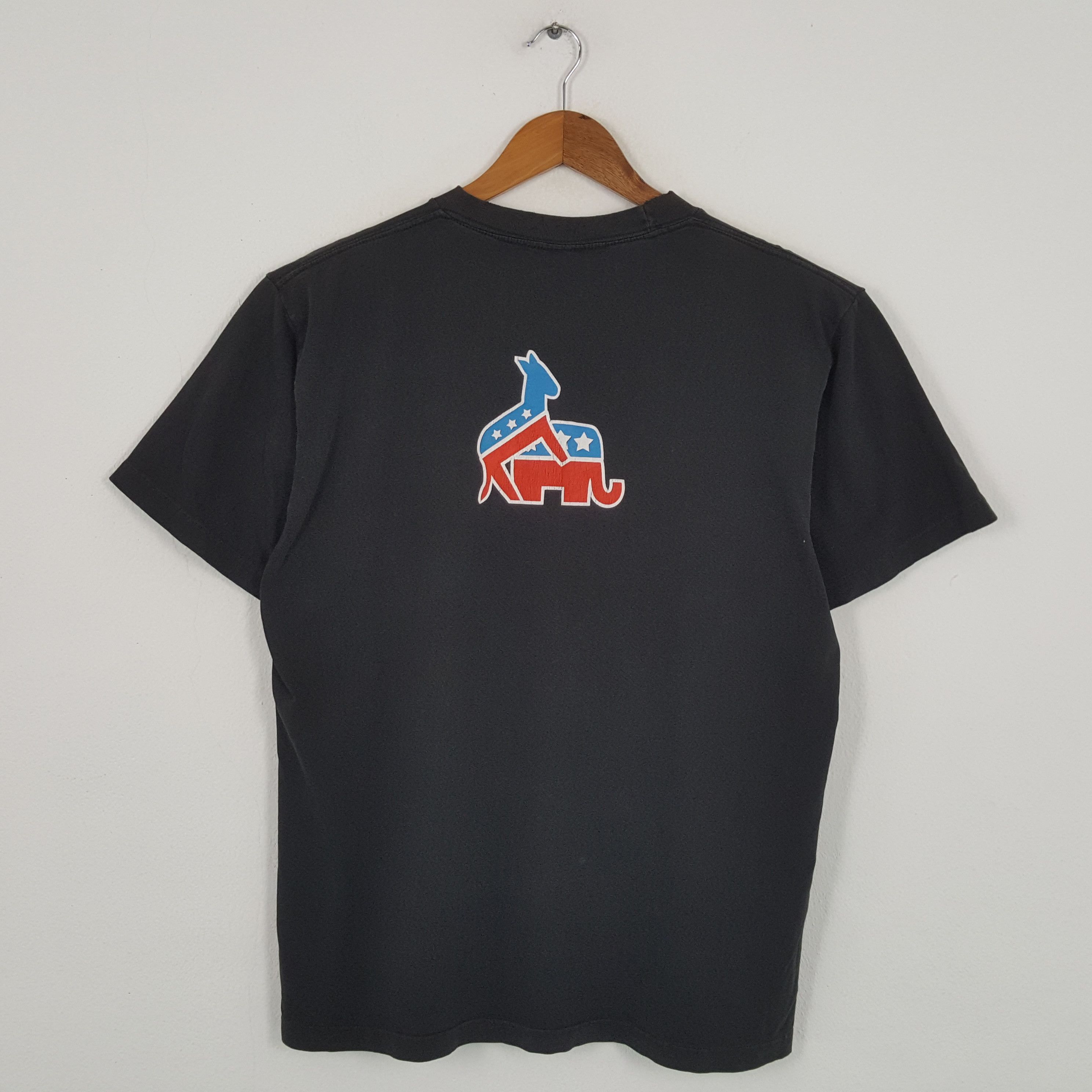 Vintage SYSTEM OF A DOWN American Metal Rock Band T-Shirts