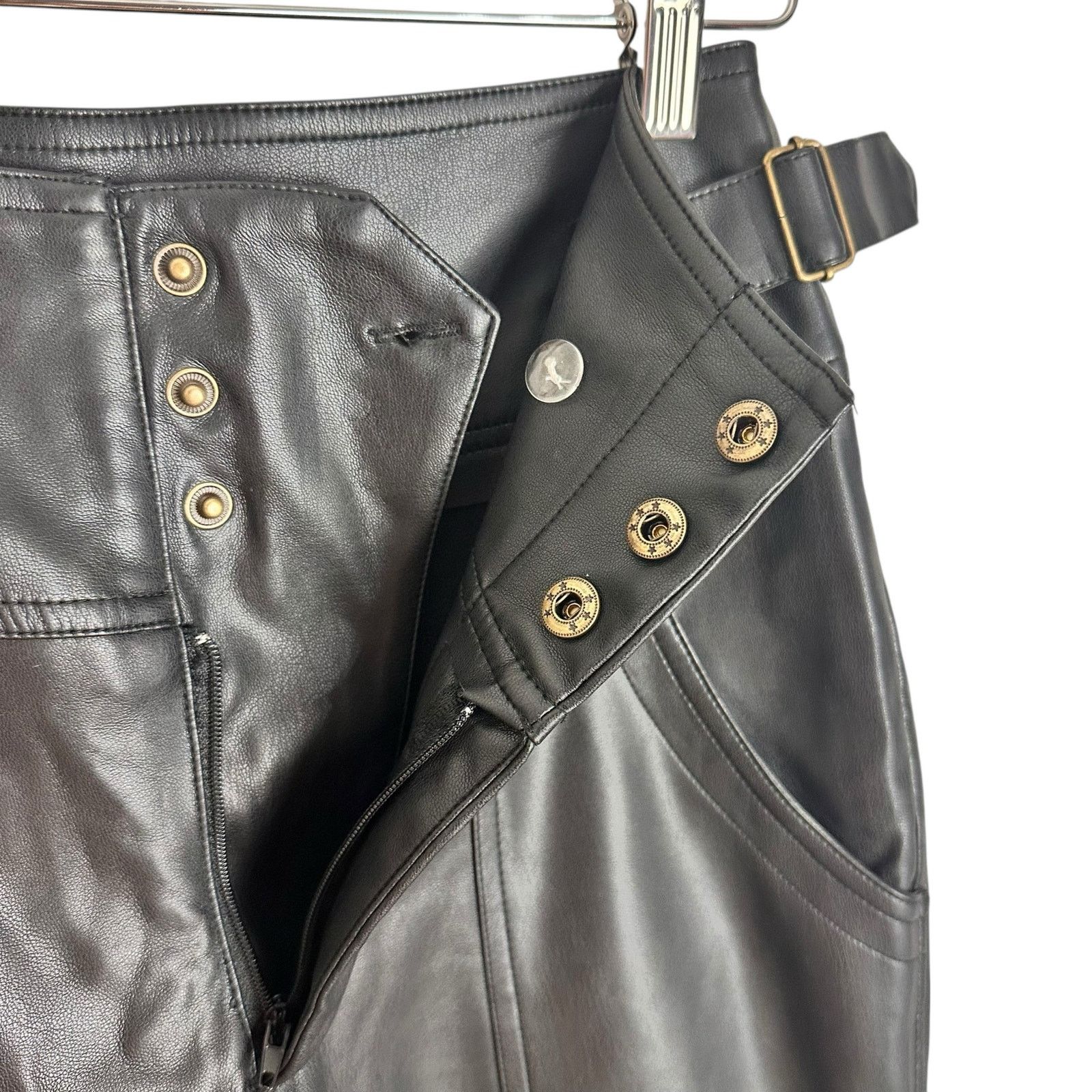 Young Fabulous & Broke Young Fabulous & Broke Faux Black Leather Trousers Sz XS Size 27" / US 4 / IT 40 - 9 Thumbnail