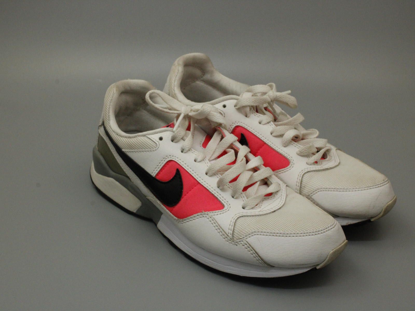 Nike Nike Men's Sneakers White with Pink and Black Accents UK 7 Size US 8 / EU 41 - 3 Thumbnail