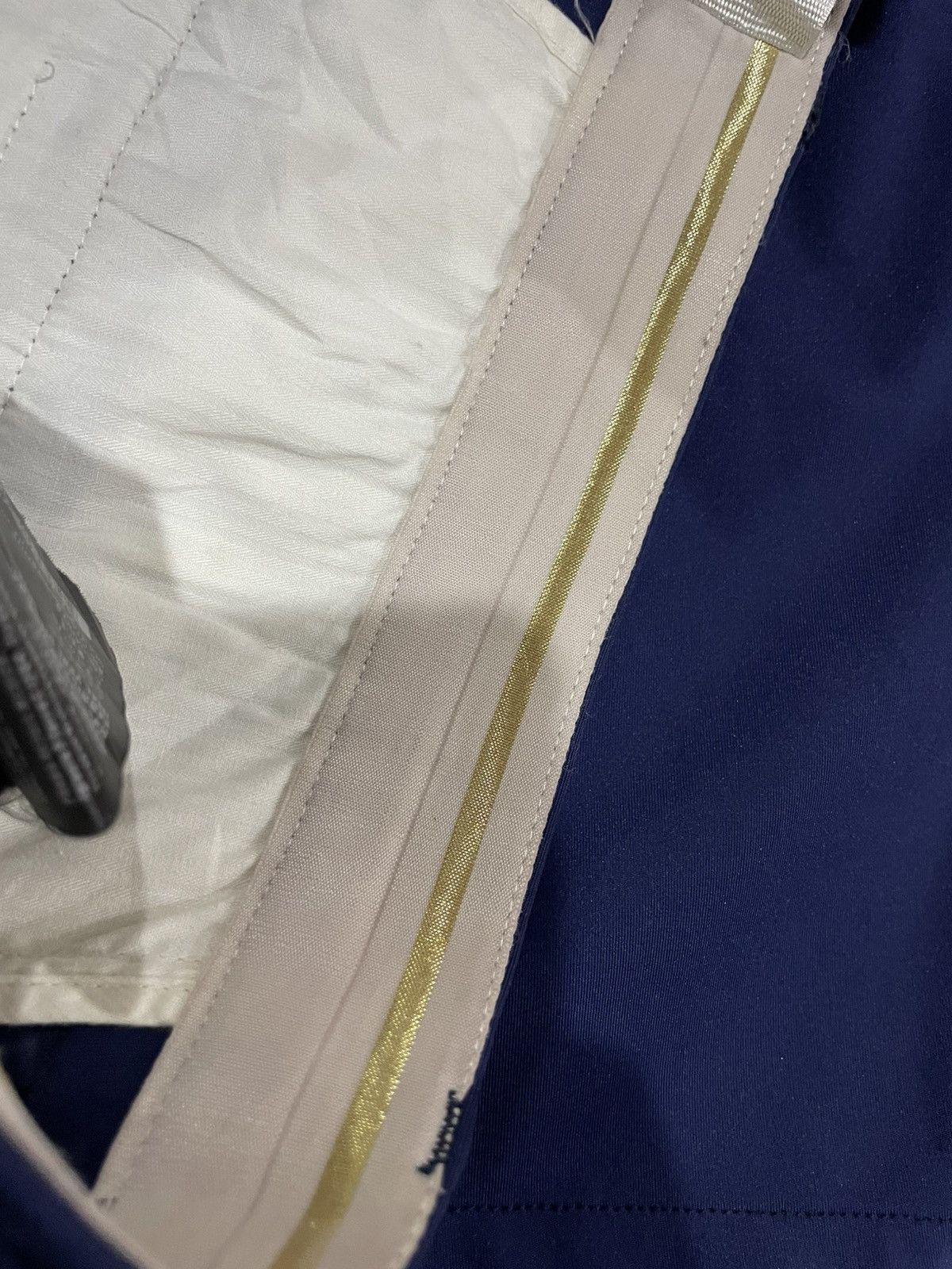 Prada Prada Super Comfort Luxury Destroyed Broken Zipper Shorts Size US 38 / EU 54 - 24 Thumbnail