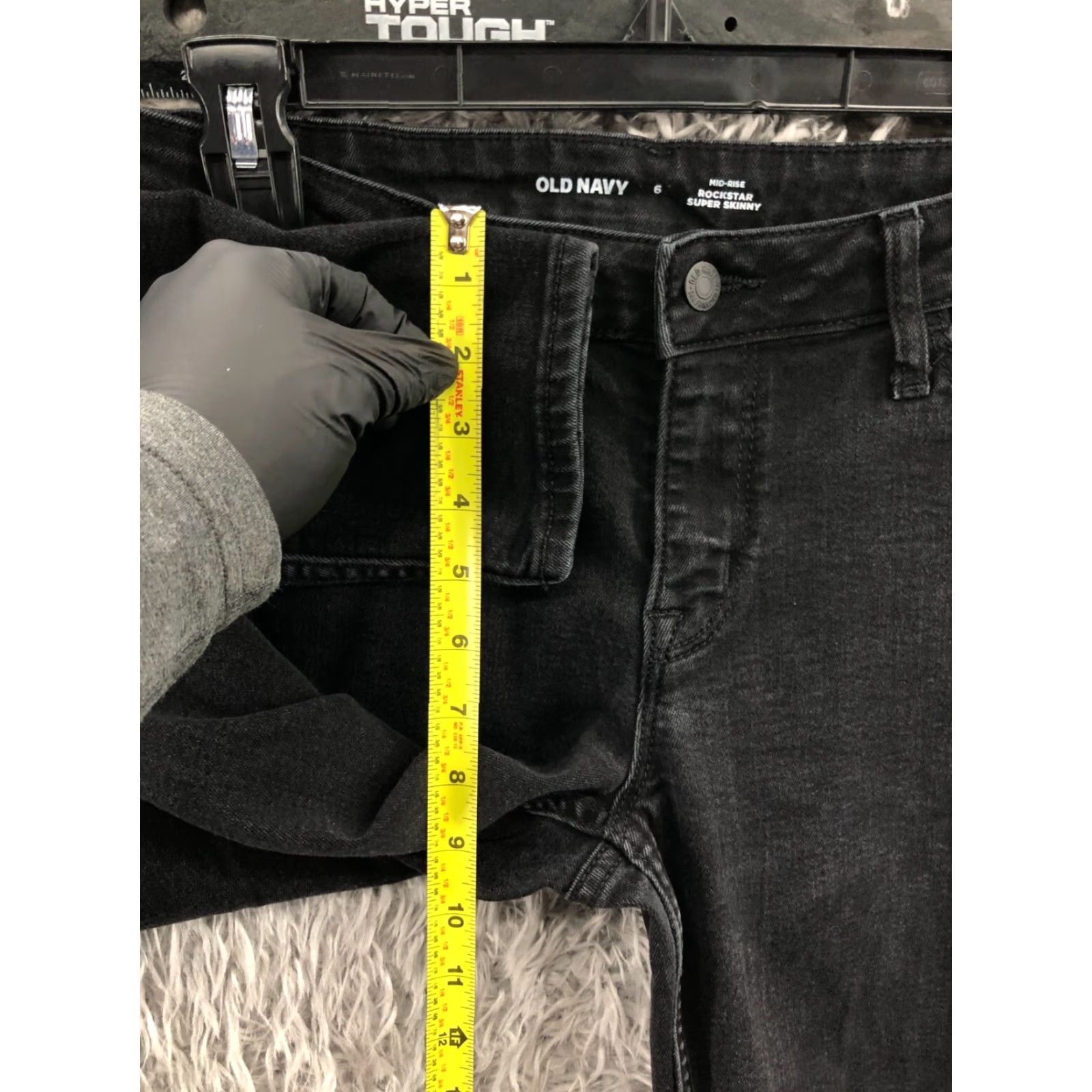 Old Navy Old Navy Jeans Medium Rise Skinny Womens Size 6 Black Dark Wash Denim 5-Pocket) Size 28" / US 6 / IT 42 - 4 Thumbnail