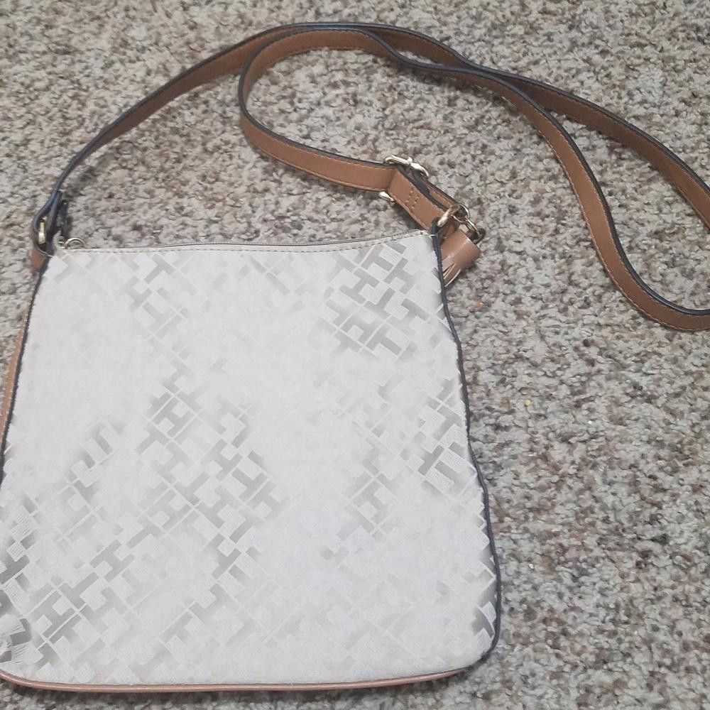 Tommy Hilfiger Tommy Hilfiger Tan Crossbody Purse Size ONE SIZE - 2 Thumbnail