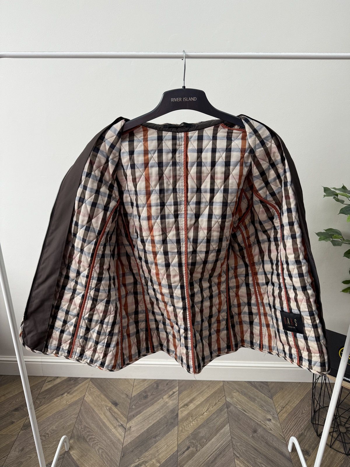 DAKS Vintage DAKS London Quilted Jacket Nova Check Coat women’s Size M / US 6-8 / IT 42-44 - 5 Thumbnail