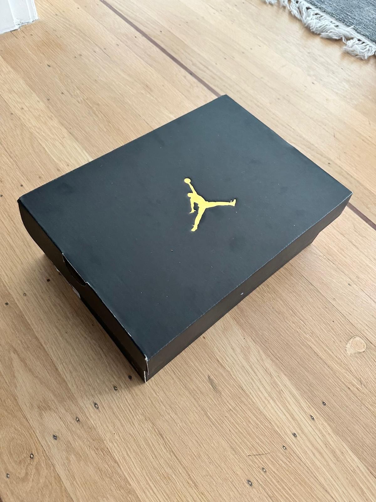 Nike Jordan 1 Low Alternate Bred Toe – Size 10 – Barely Used Size US 10 / EU 43 - 5 Thumbnail