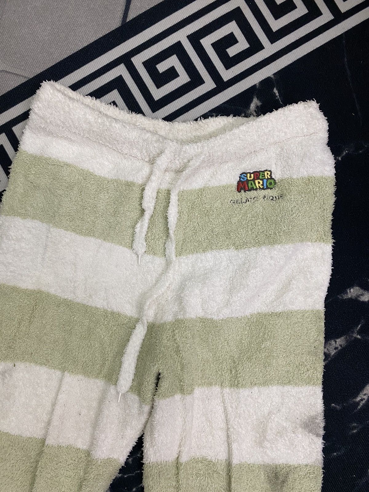 Cartoon Network Super mario sweat pants Size US 32 / EU 48 - 2 Thumbnail