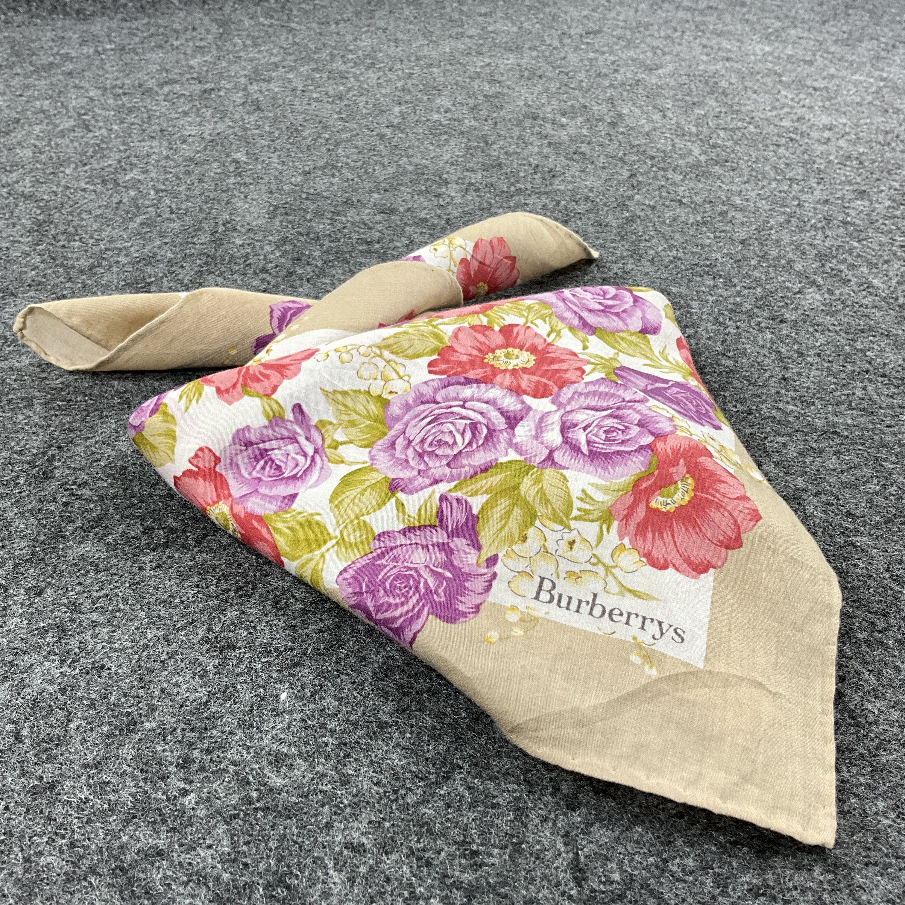 Burberry × Vintage Burberry Handkerchief / Bandana / Neckerchief B036 Size ONE SIZE - 11 Thumbnail