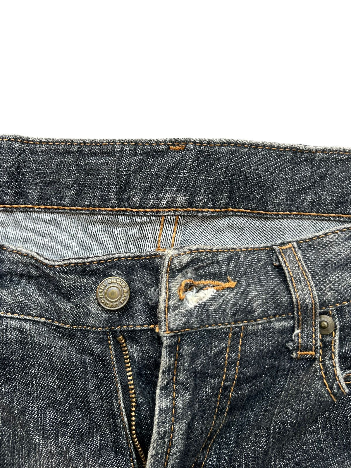 Uniqlo Uniqlo Black Low Rise Bootcut Flare Denim Jeans 30x29 Size 30" / US 8 / IT 44 - 8 Thumbnail