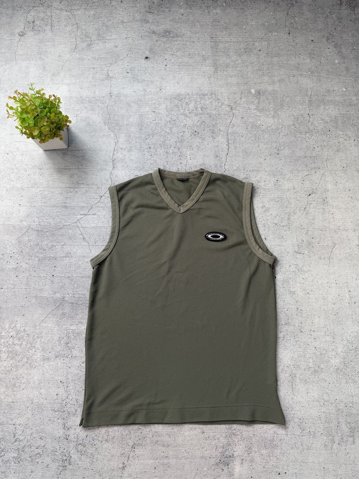 Oakley Vintage Oakley Tee Y2k Size US L / EU 52-54 / 3 - 1 Thumbnail