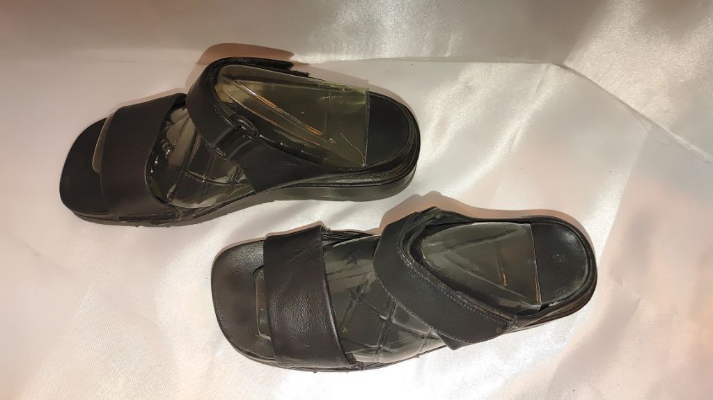 Cole Haan Cole Haan Cloudfeel Slide Leather Sandals Size 7B Size US 7 / IT 37 - 5 Thumbnail