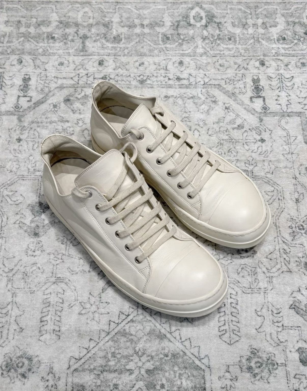 Rick Owens Rick Owens white low-top Converse, white cowhide leather Size US 8.5 / EU 41-42 - 1 Thumbnail