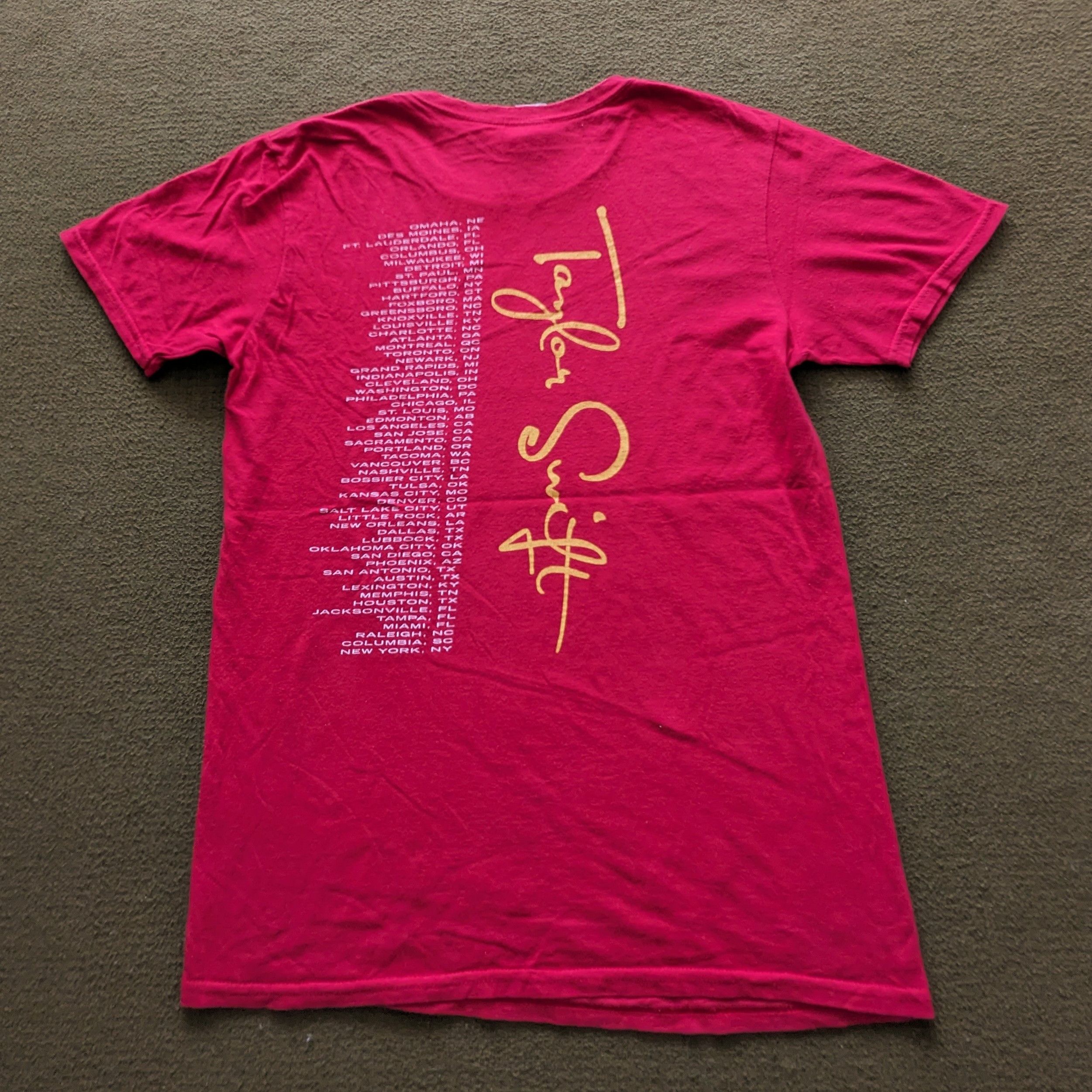 Vintage Vintage Taylor Swift Tour American Singer T-shirt Size US S / EU 44-46 / 1 - 3 Thumbnail