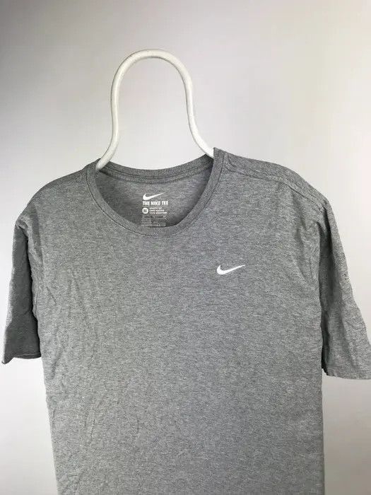 Nike Nike T-shirt swoosh embroidered vintage size Medium Size US M / EU 48-50 / 2 - 2 Thumbnail