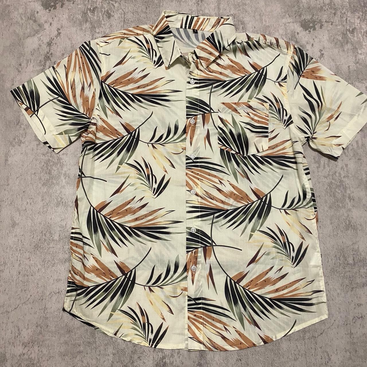 Other Casual white and brown short sleeve button up shirt Size US S / EU 44-46 / 1 - 1 Thumbnail