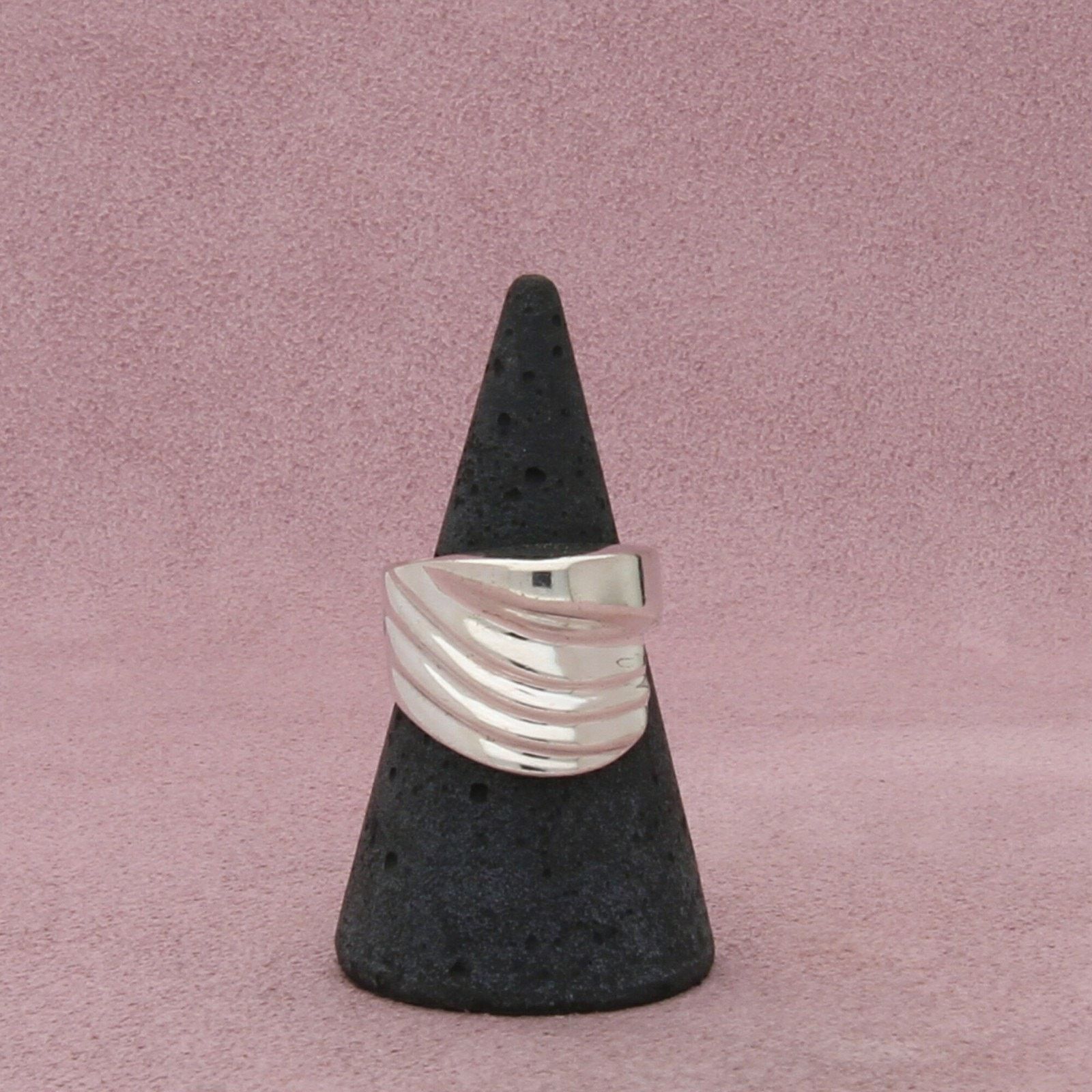 Sterling Silver sterling silver vintage modernist ribbed band ring size 6.5 Size ONE SIZE - 3 Thumbnail