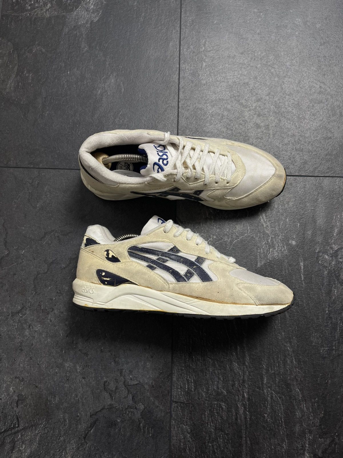 Asics Vintage 90s ASICS Gel Trainer Shoes Sneakers Hype Y2k Size US 7 / EU 40 - 1 Thumbnail