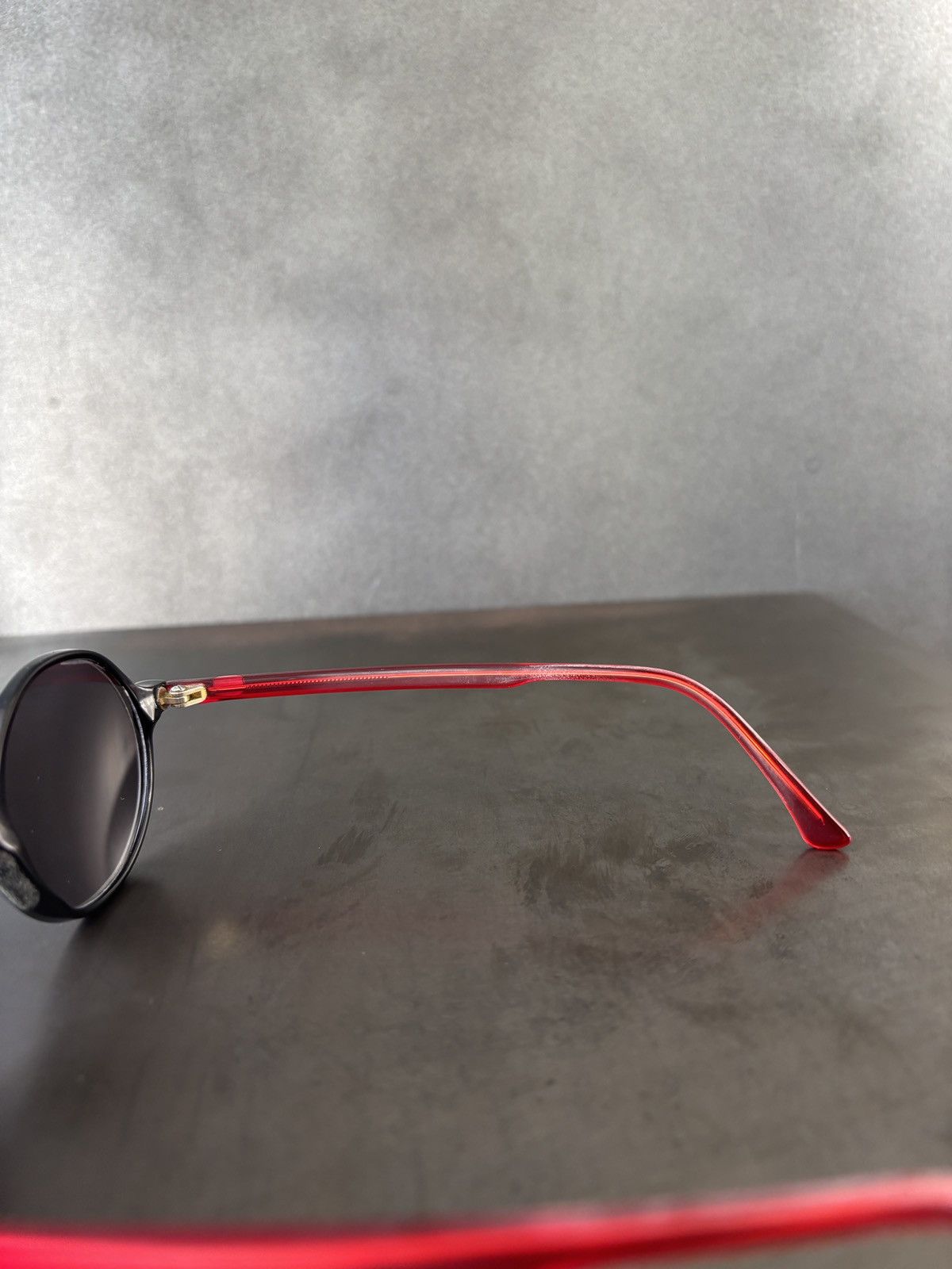 Designer Vintage Nouvelle Vague Sunglasses Made in Italy 1990s Circle Size ONE SIZE - 16 Thumbnail