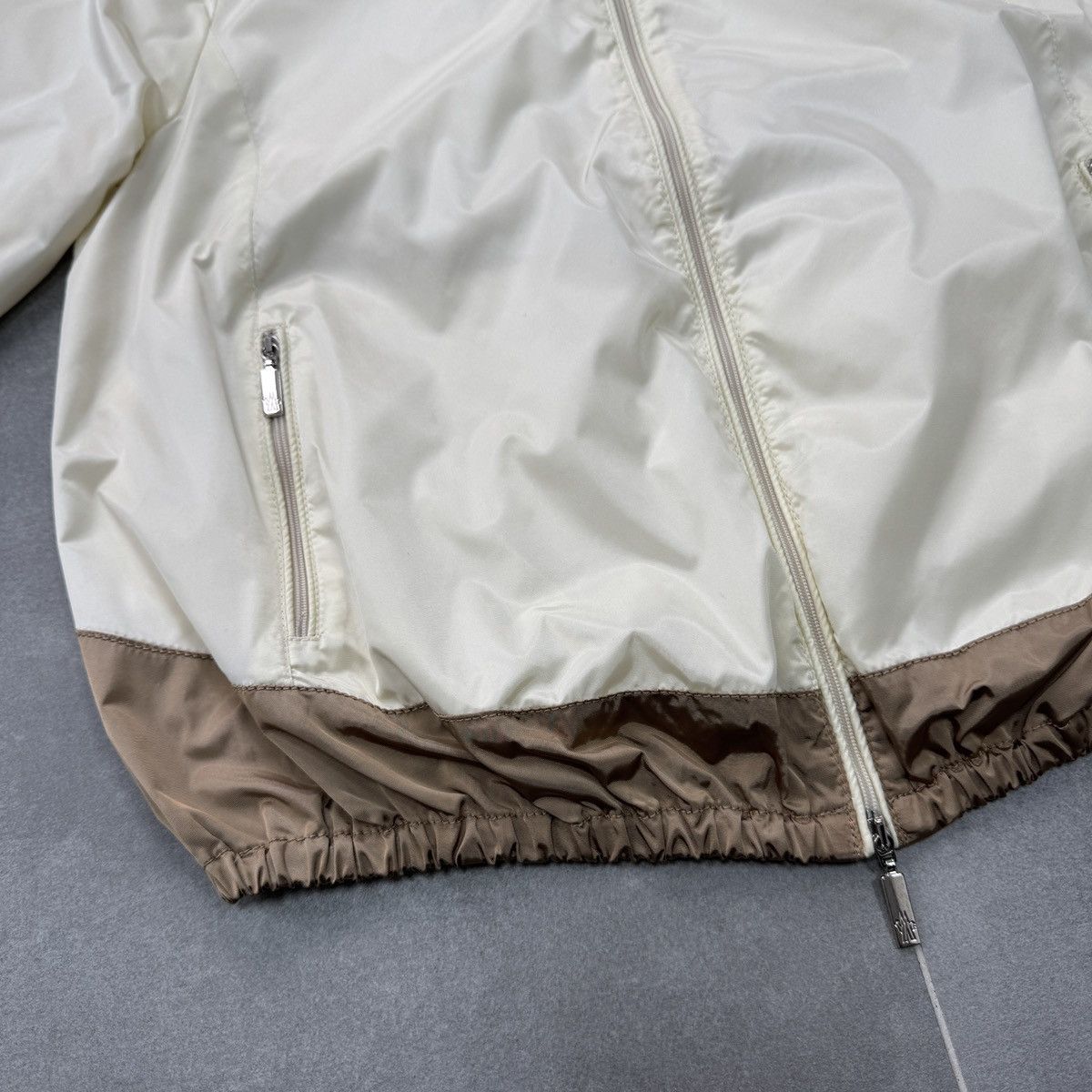 Moncler Authentic Moncler Piren Women Jacket Size 0 (S) Size S / US 4 / IT 40 - 5 Thumbnail