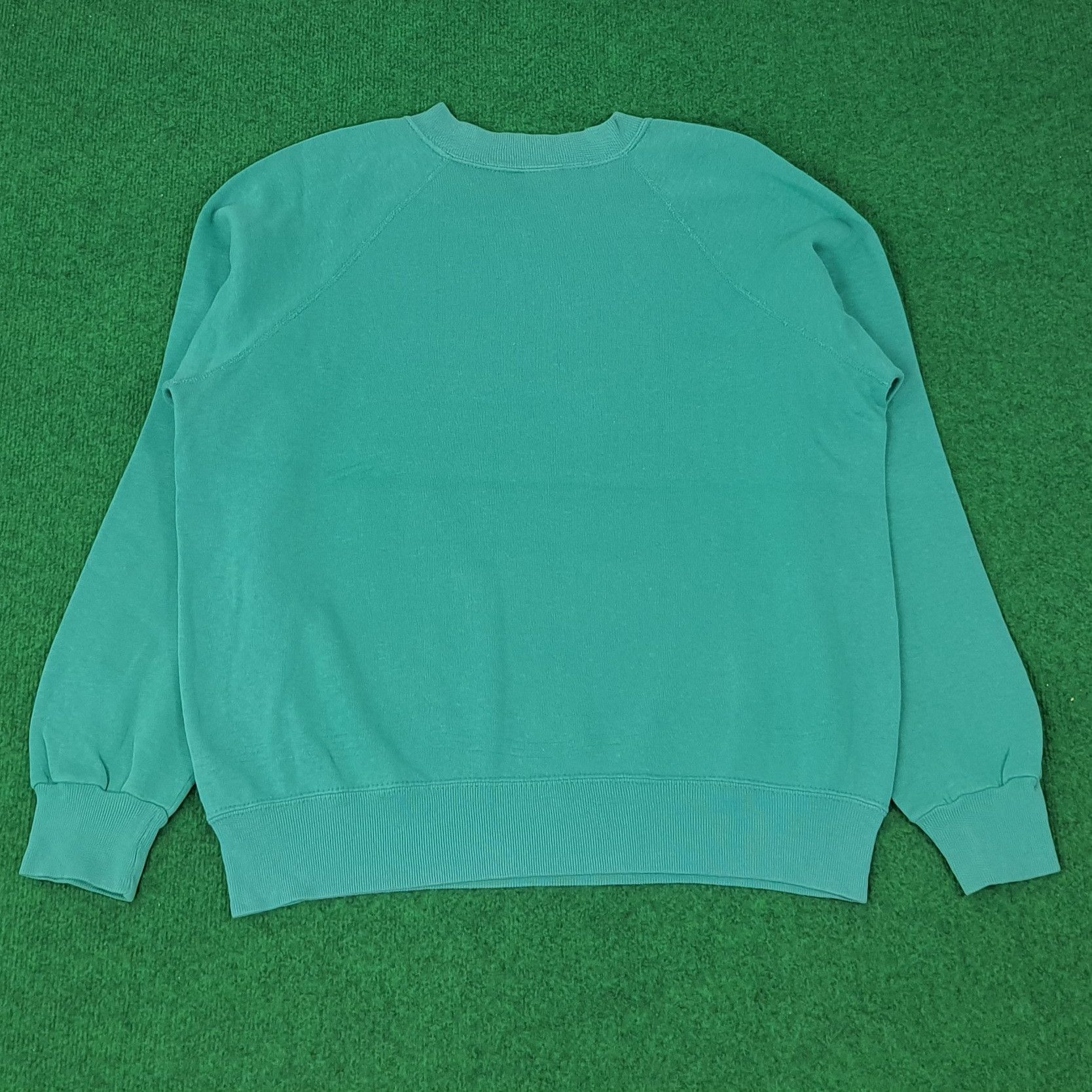 Vintage Vintage Devils Point Sweatshirt C233N18 Size US L / EU 52-54 / 3 - 3 Thumbnail