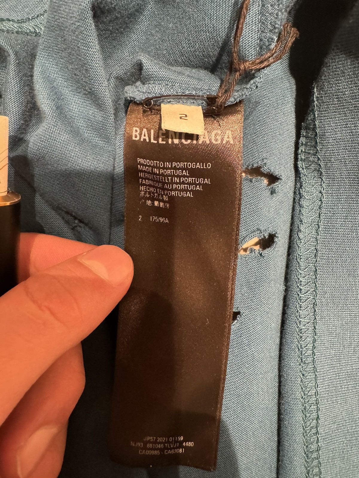Balenciaga BALENCIAGA DESTROYED LONGLSLEEVE Size US L / EU 52-54 / 3 - 6 Thumbnail