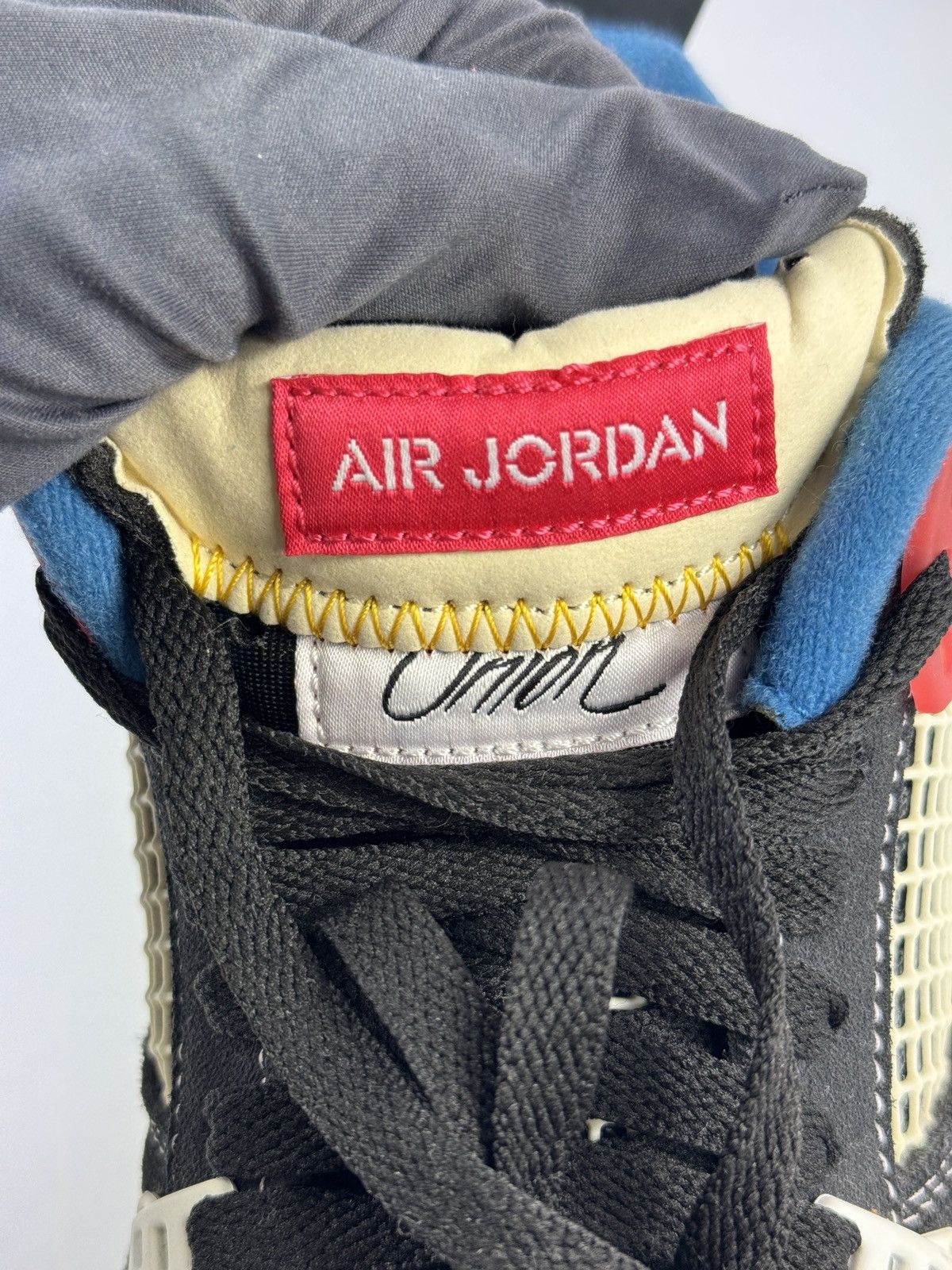 Jordan Brand JORDAN 4 RETRO UNION OFF NIOR Size US 9.5 / EU 42-43 - 7 Thumbnail