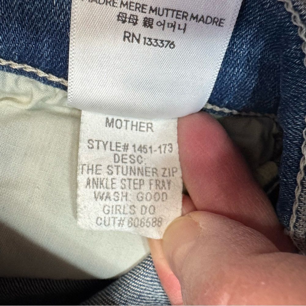 MOTHER MOTHER Stunner Zip Ankle Step Fray in Good Girls Do Jeans S Size 27" / US 4 / IT 40 - 7 Thumbnail